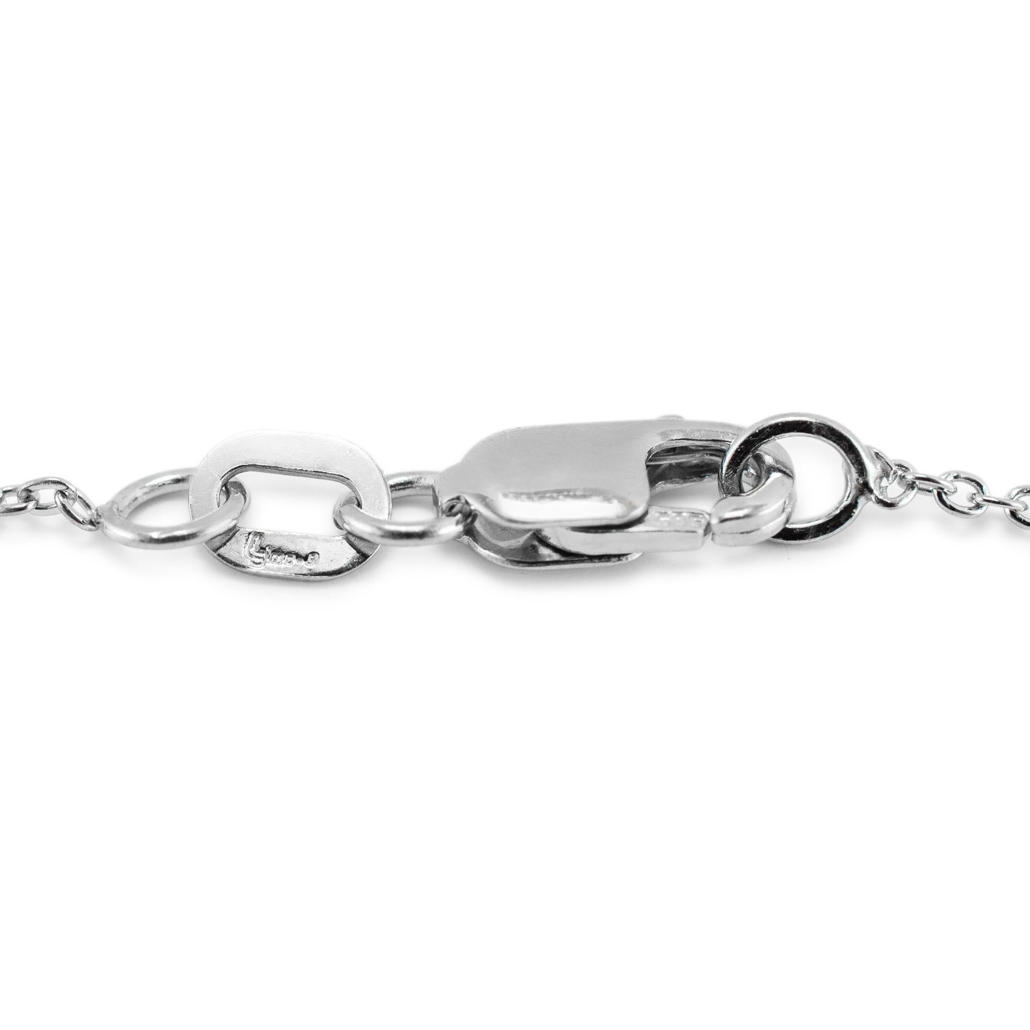 Collier à pendentif double losange en or blanc 14K pour dames en vente 1