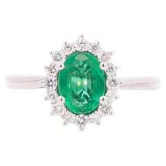 Ladies 14k White Gold Emerald Halo Diamond Cocktail Ring