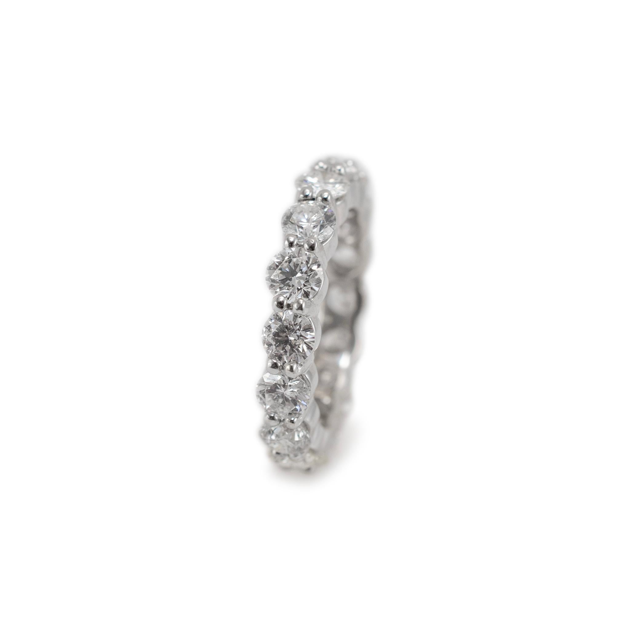 Round Cut Ladies 14K White Gold Full Eternity 2.93ct Diamond Wedding Band For Sale