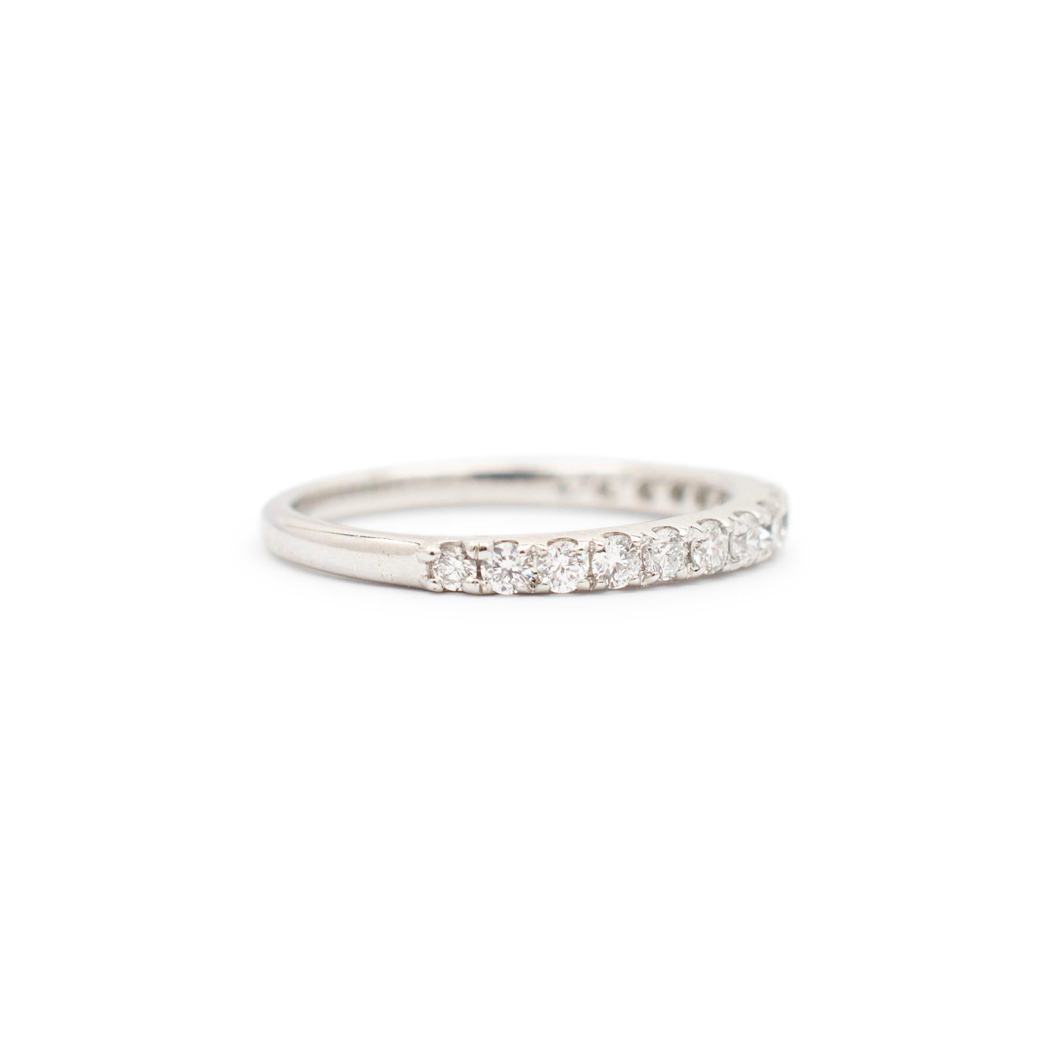 Ladies 14K White Gold Halo Diamond Engagement Ring Wedding Band Bridal Set For Sale 2