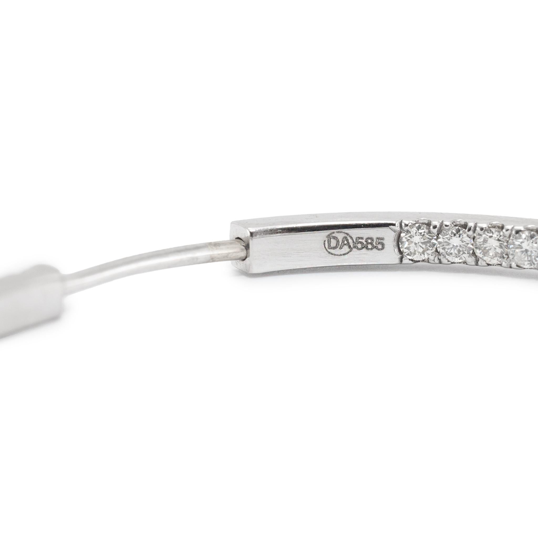 Ladies Inside Out 3.56ct Pave Diamond Hoop Earrings en or blanc 14K en vente 1