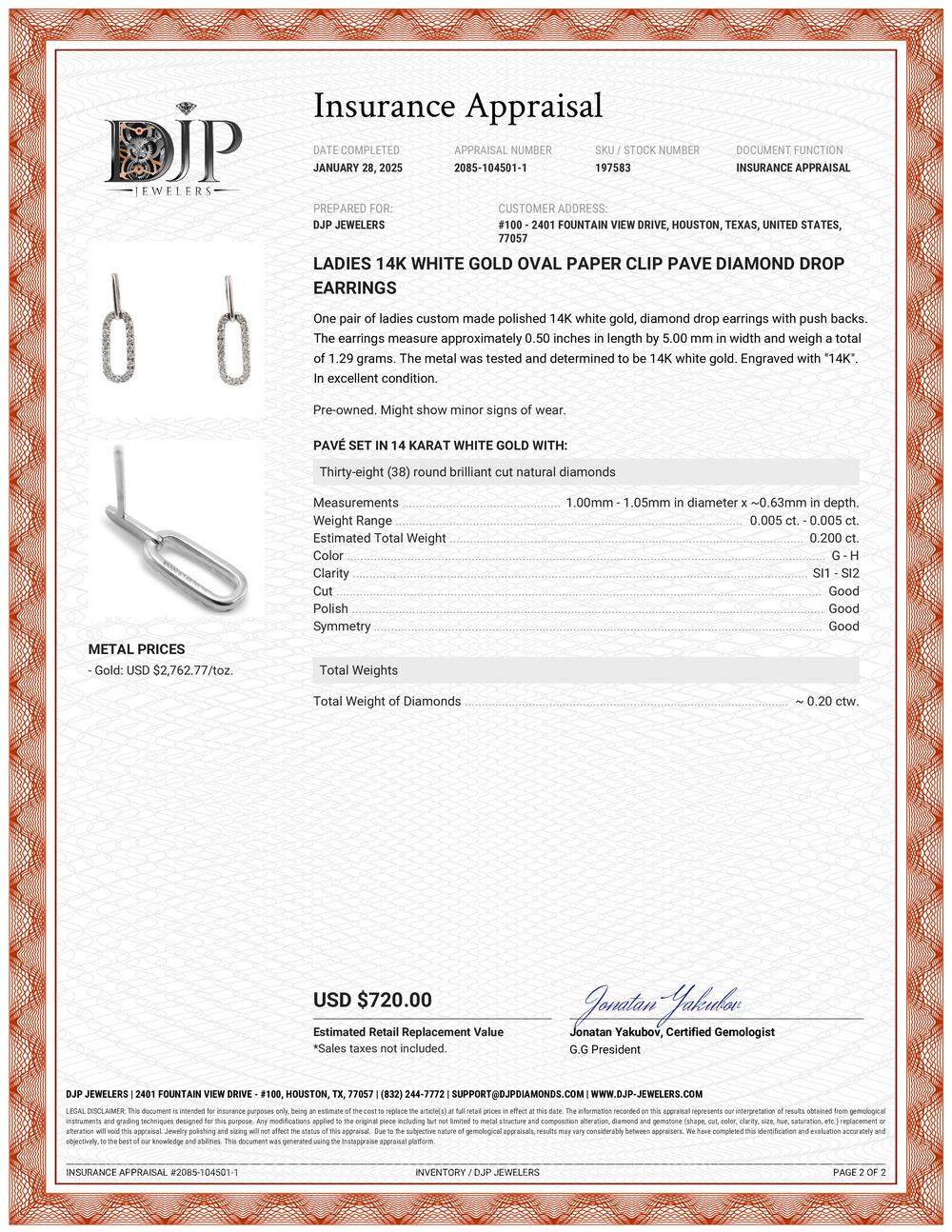 Orecchini da donna in oro bianco 14K con clip di carta ovale e diamanti in pavé in vendita 1