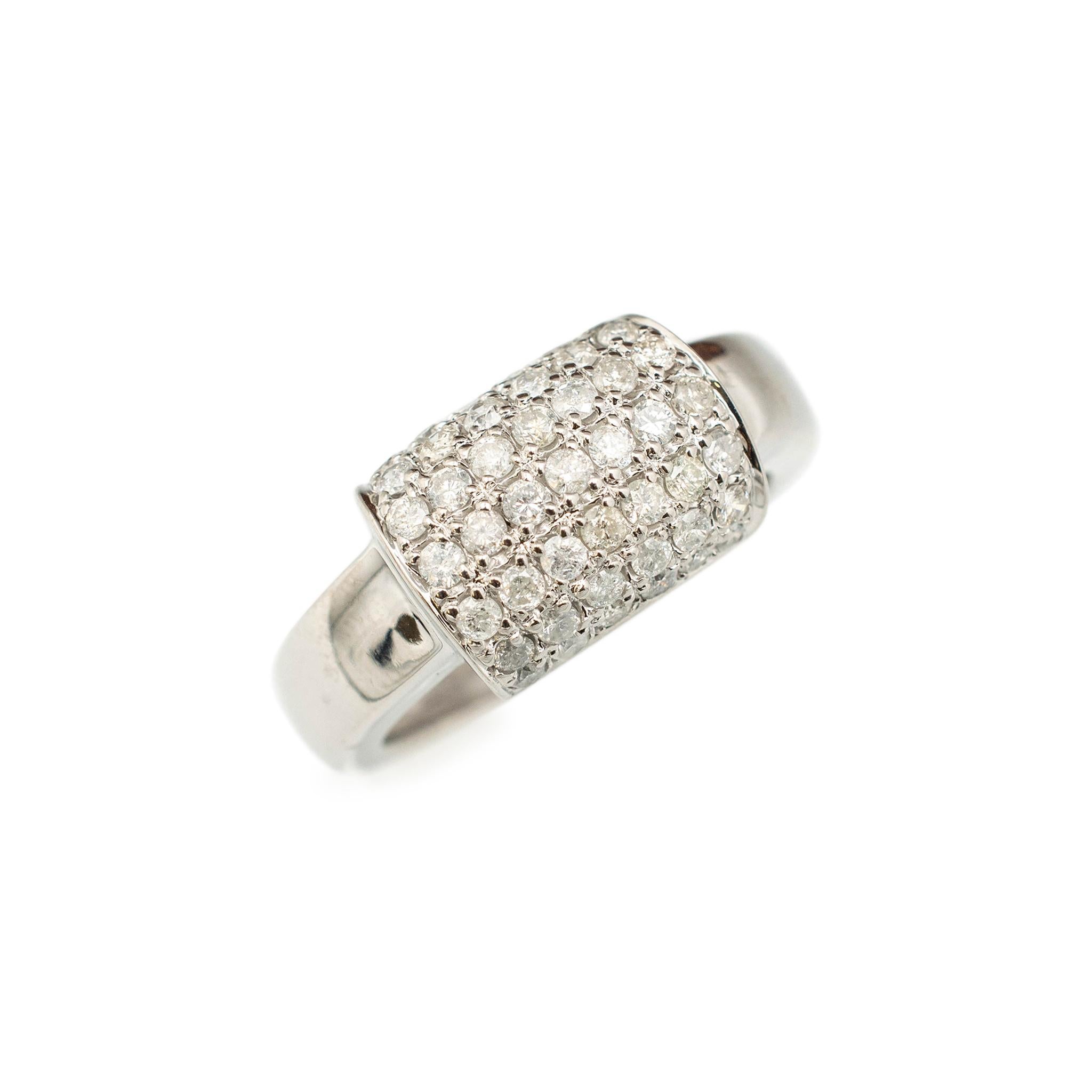 Round Cut Ladies 14k White Gold Pave Diamond Cocktail Ring For Sale