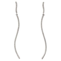 Damen 14K Weißgold Pavé-Diamant-Tropfen-Ohrringe mit gebogenem Stick