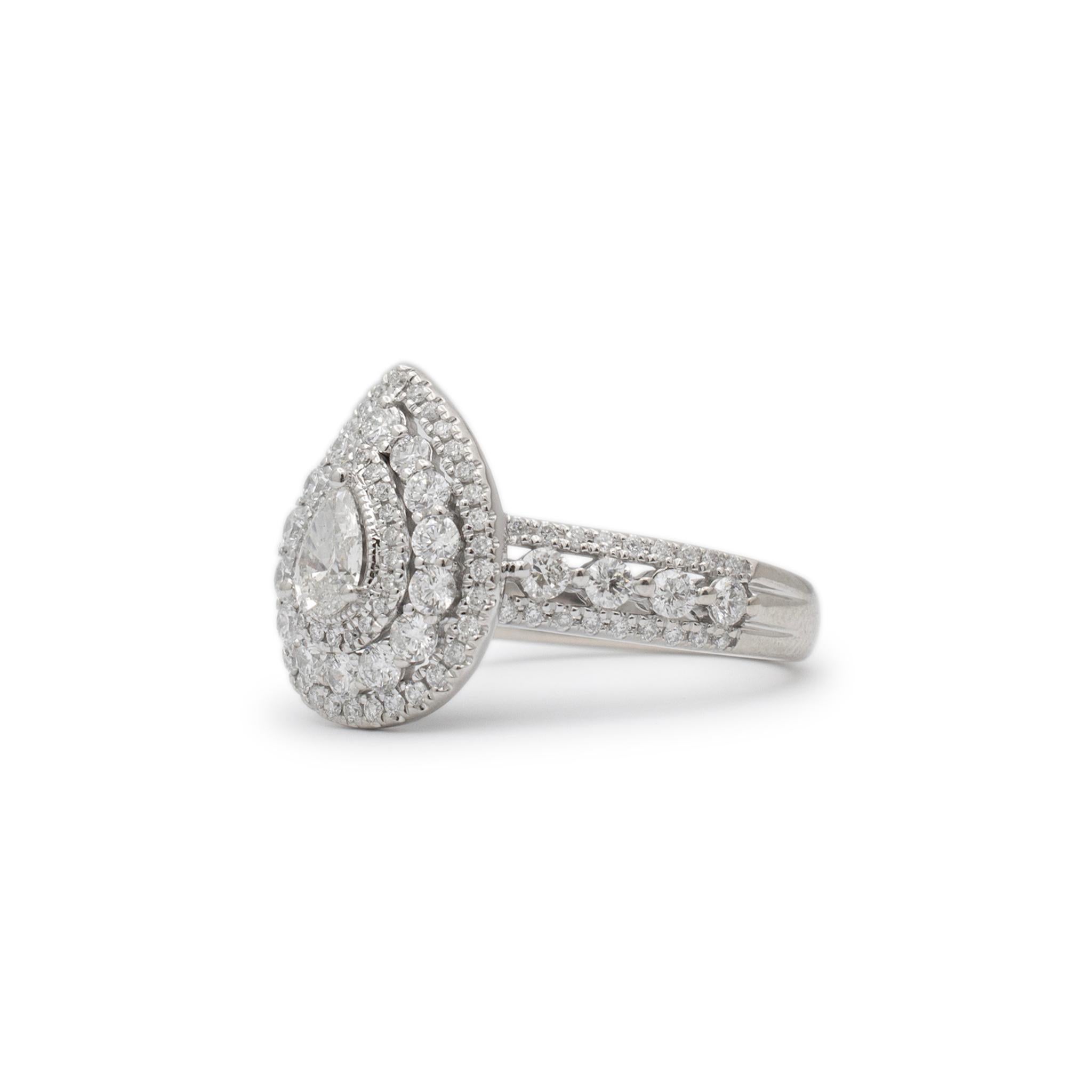 Bague de fiançailles pour femmes en or blanc 14 carats en forme de poire avec double halo de diamants Pour femmes en vente