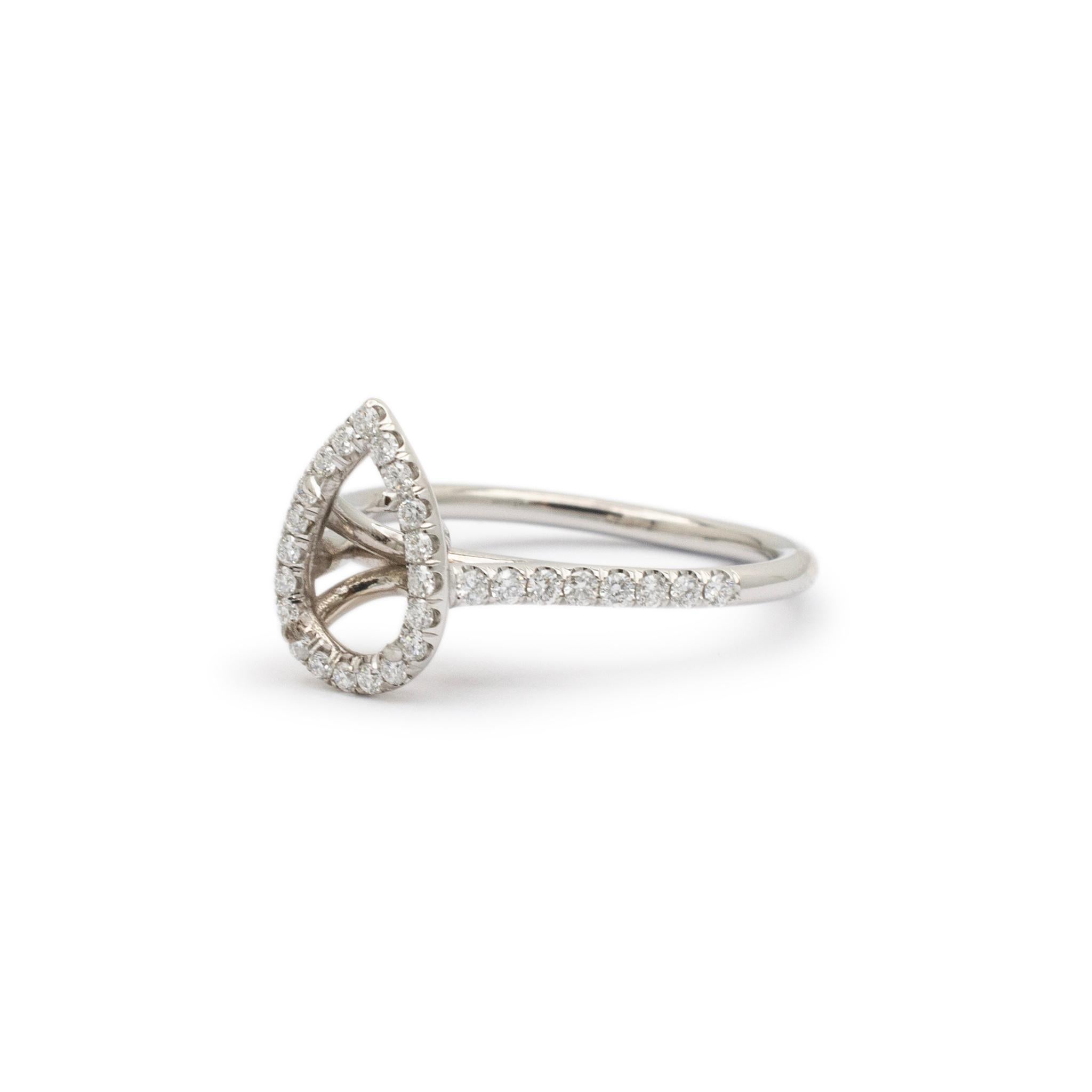 Damen 14K Weißgold Birne geformt Halo Diamant Semi Mount Verlobungsring (Rundschliff) im Angebot
