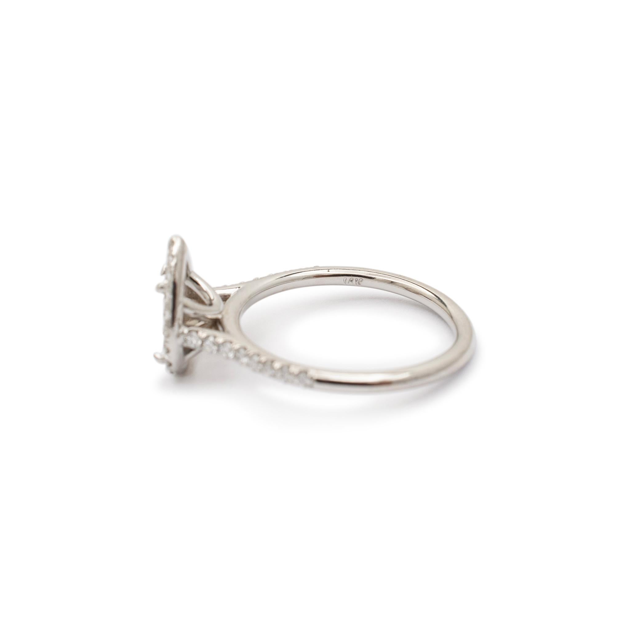 Damen 14K Weißgold Birne geformt Halo Diamant Semi Mount Verlobungsring im Angebot 2