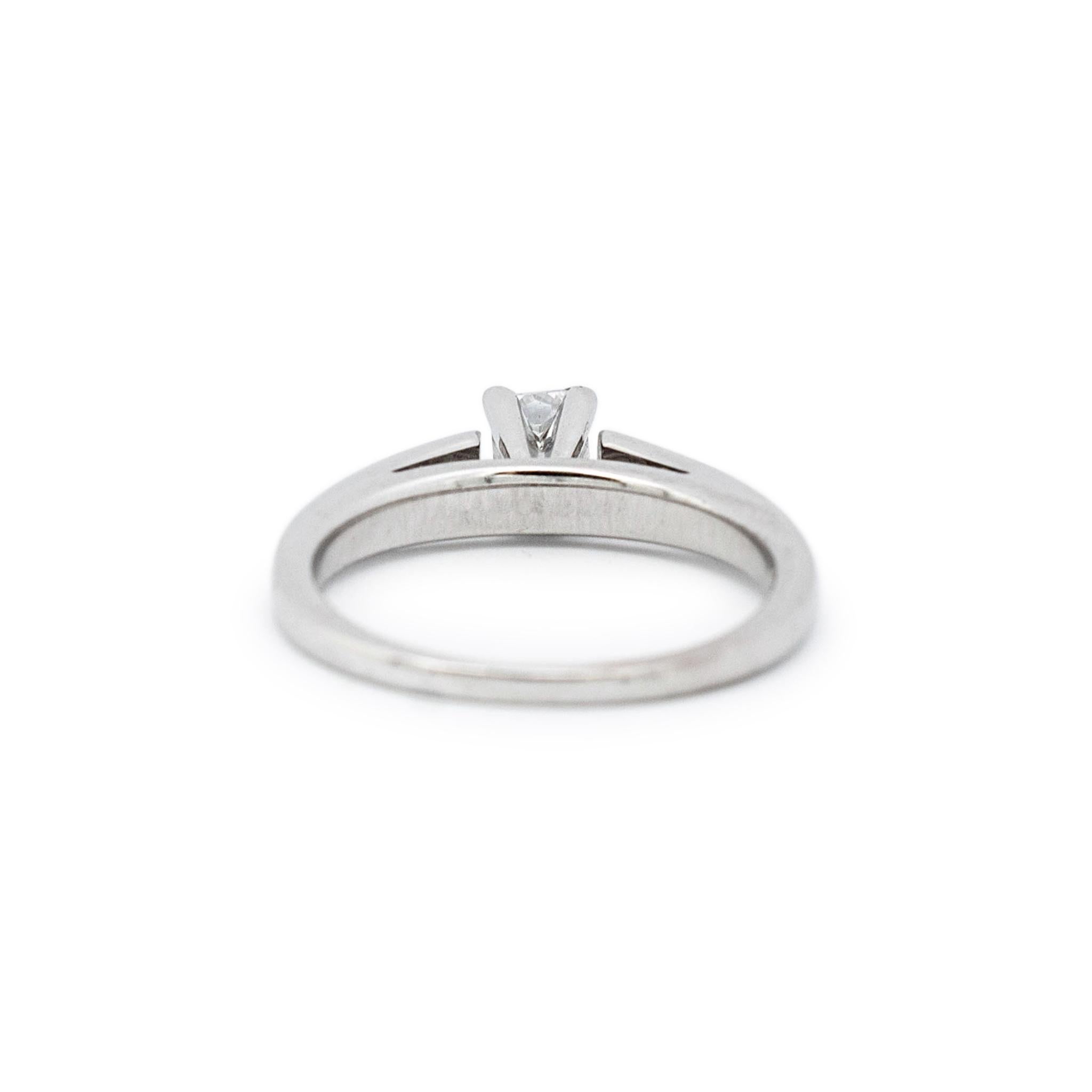 Women's Ladies 14K White Gold Princess Cut Solitaire Diamond Engagement Ring For Sale