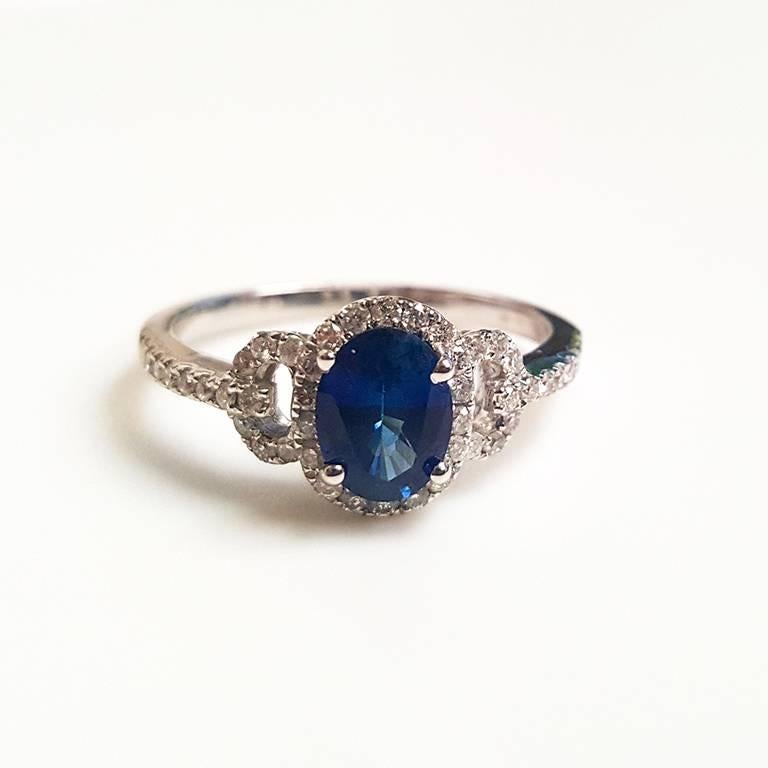 Art Deco Ladies 14 Karat White Gold Sapphire and Diamonds Ring For Sale