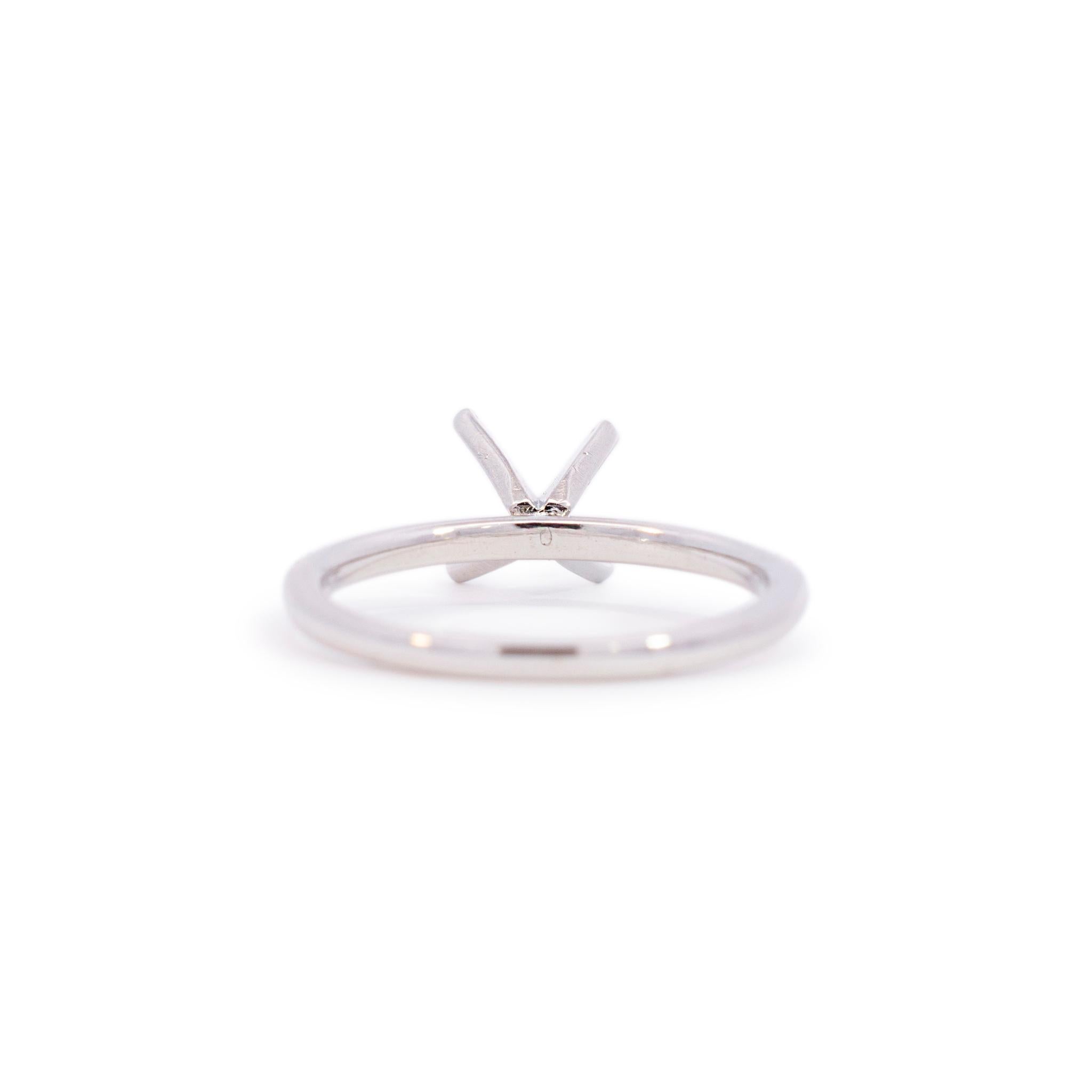 Ladies 14k White Gold Semi Mount Round Diamond Engagement Ring For Sale 1