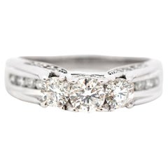 Bague de fiançailles pour femme en or blanc 14 carats à trois pierres et diamants