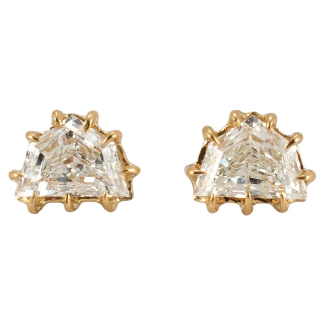 Ladies 14K Yellow Gold 0.53ct Shield Cut Diamond Nine Prongs Stud Earrings