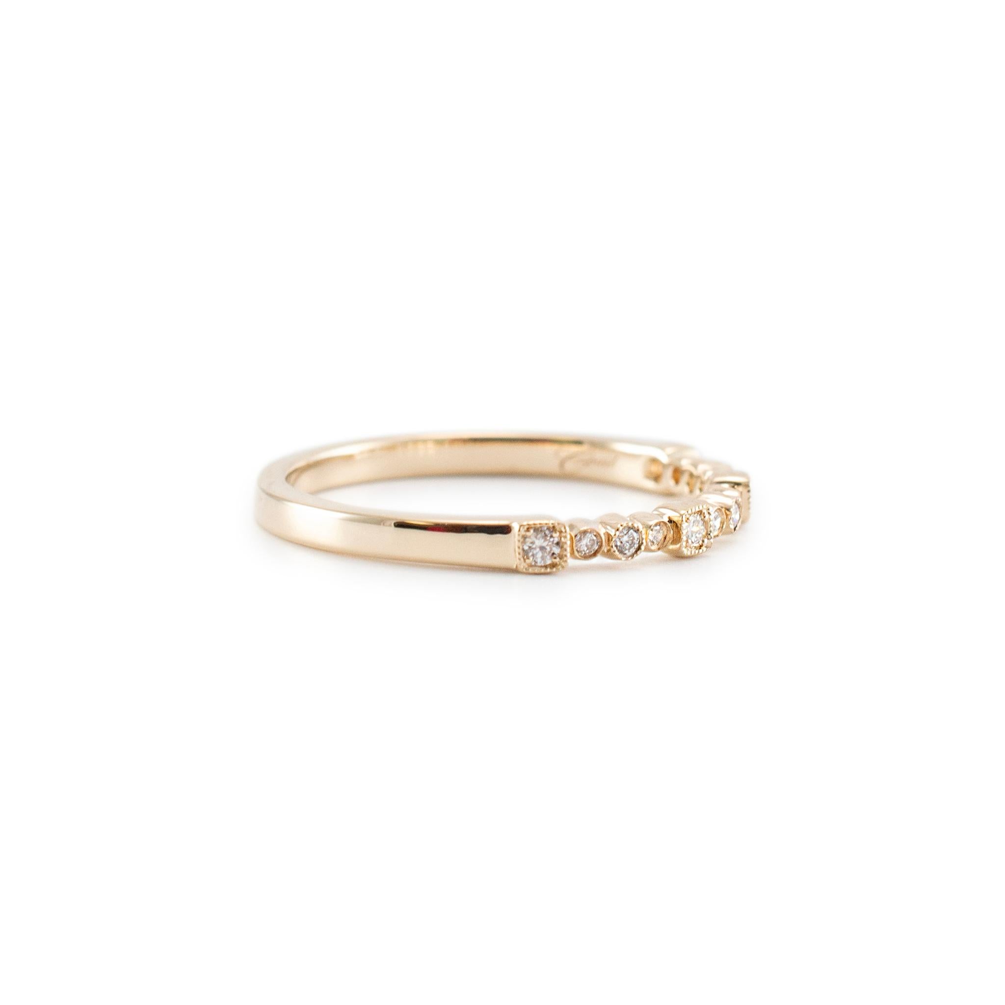Damen 14K Gelbgold Alternate Design Diamant-Hochzeitsring im Zustand „Hervorragend“ in Houston, TX