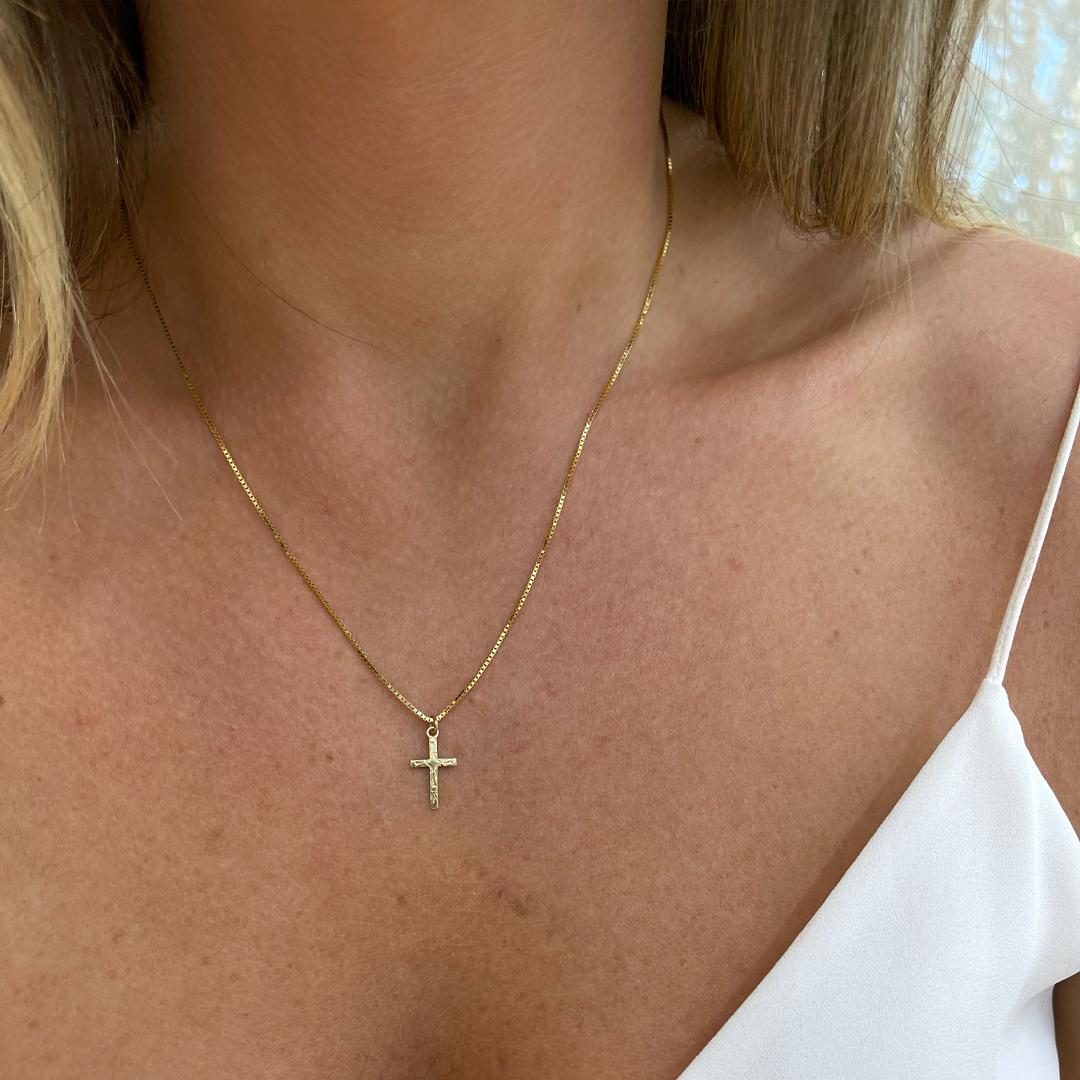 Ladies 14K Yellow Gold Cross Necklace 2