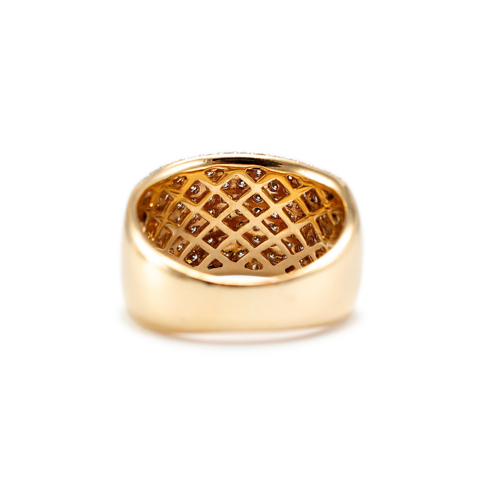 Damen 14K Gelbgold Diamant-Cocktailring mit Pavé-Diamant im Zustand „Hervorragend“ in Houston, TX