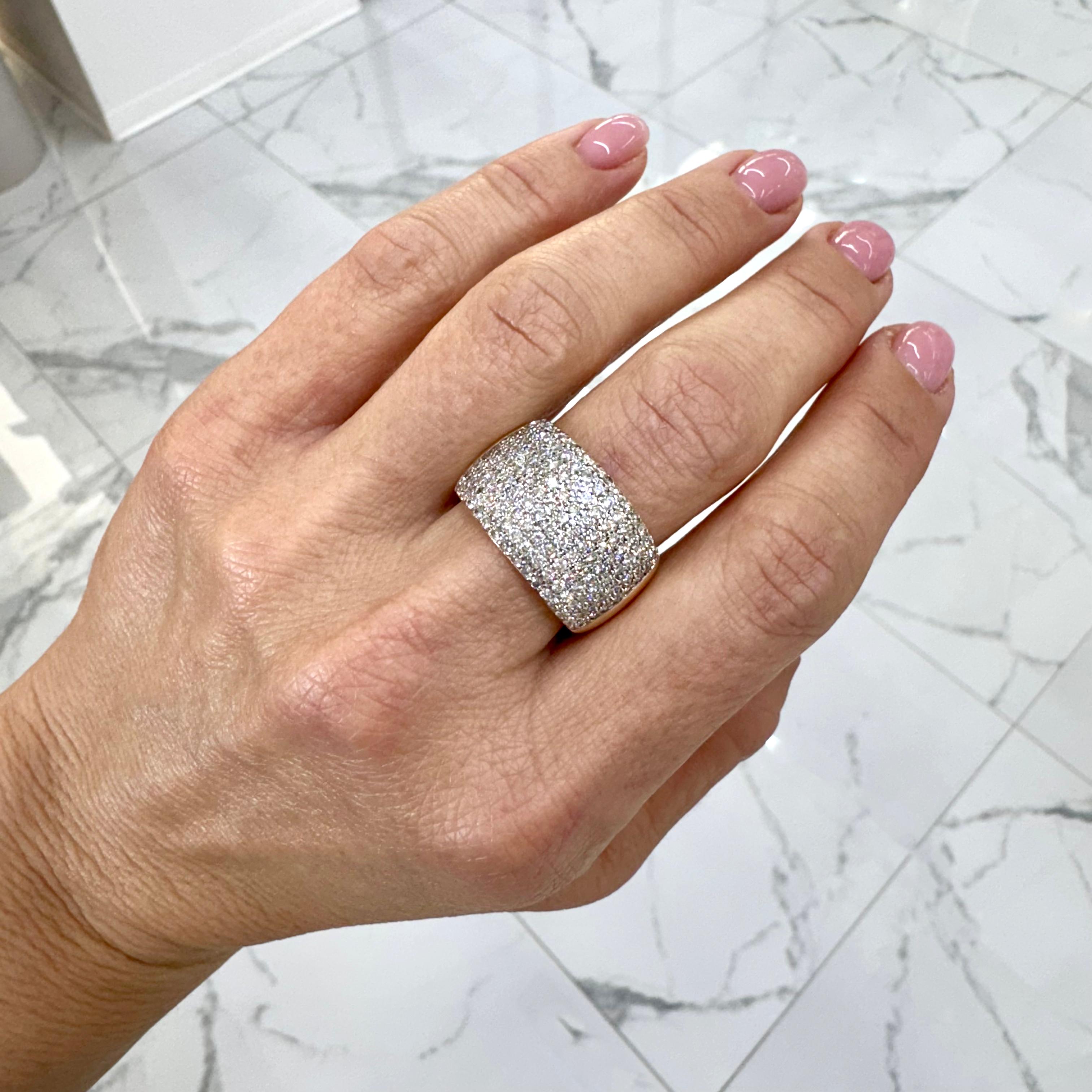 Damen 14K Gelbgold Diamant-Cocktailring mit Pavé-Diamant 3