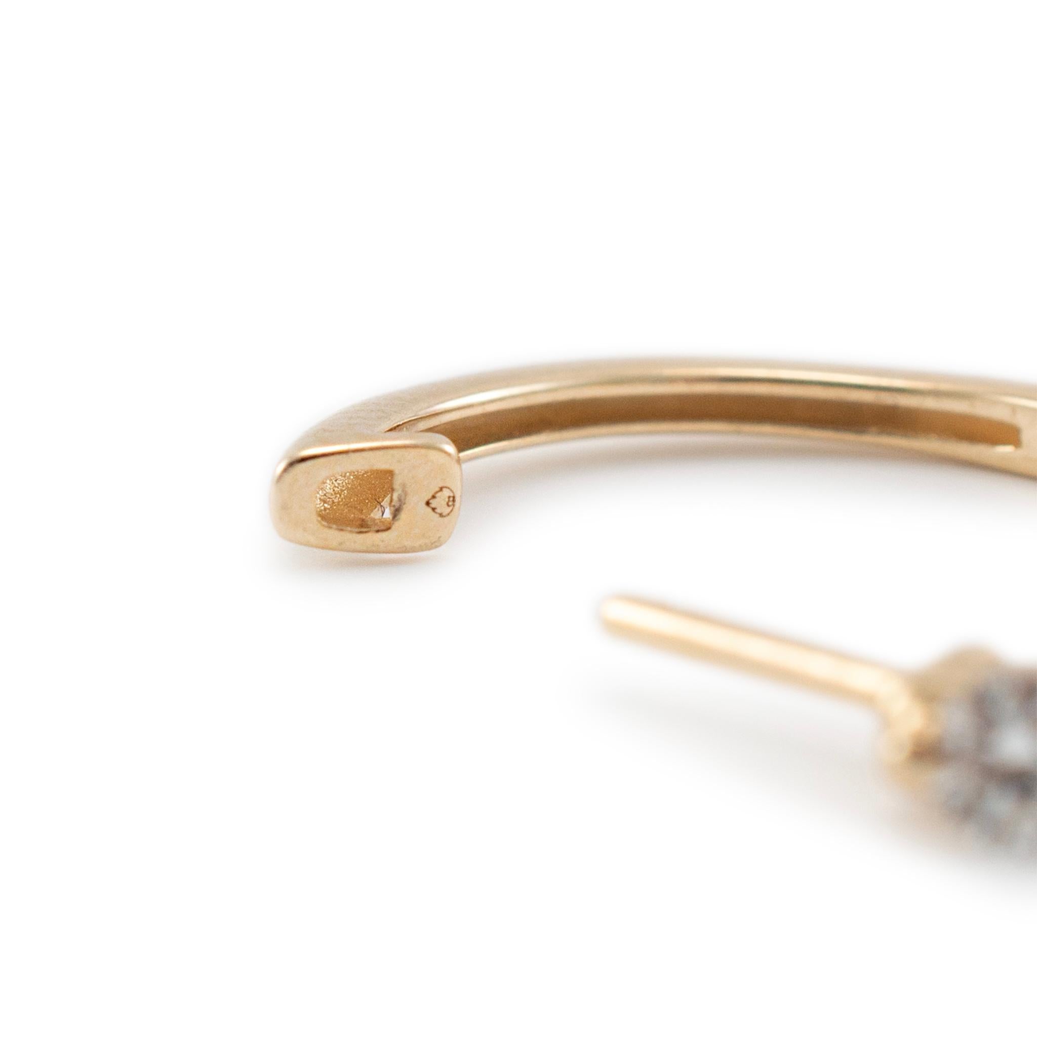 Mini-créoles d'éternité en or jaune 14 carats avec diamants gradués pour femmes Excellent état - En vente à Houston, TX