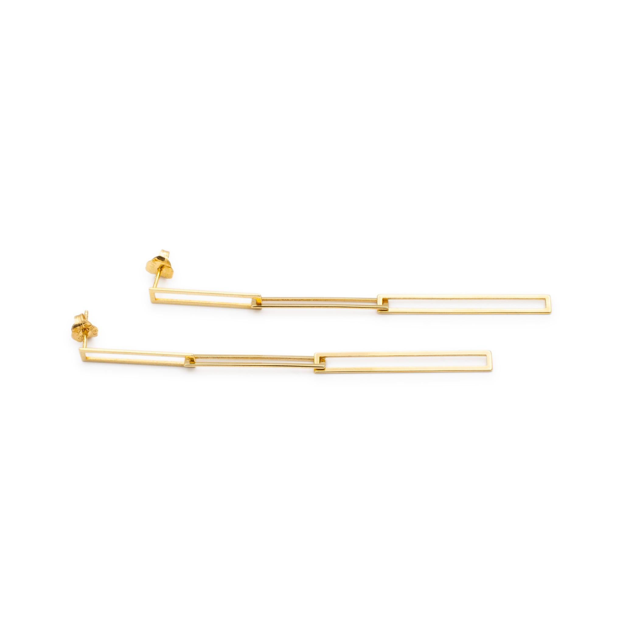 Ladies 14K Yellow Gold Interlocking Paper Clip Links Dangle Drop Earrings Excellent état à Houston, TX