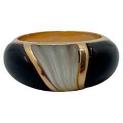 Ladies' 14K Yellow Gold Dome Ring with Mother-of-Pearl and Onyx, 1980