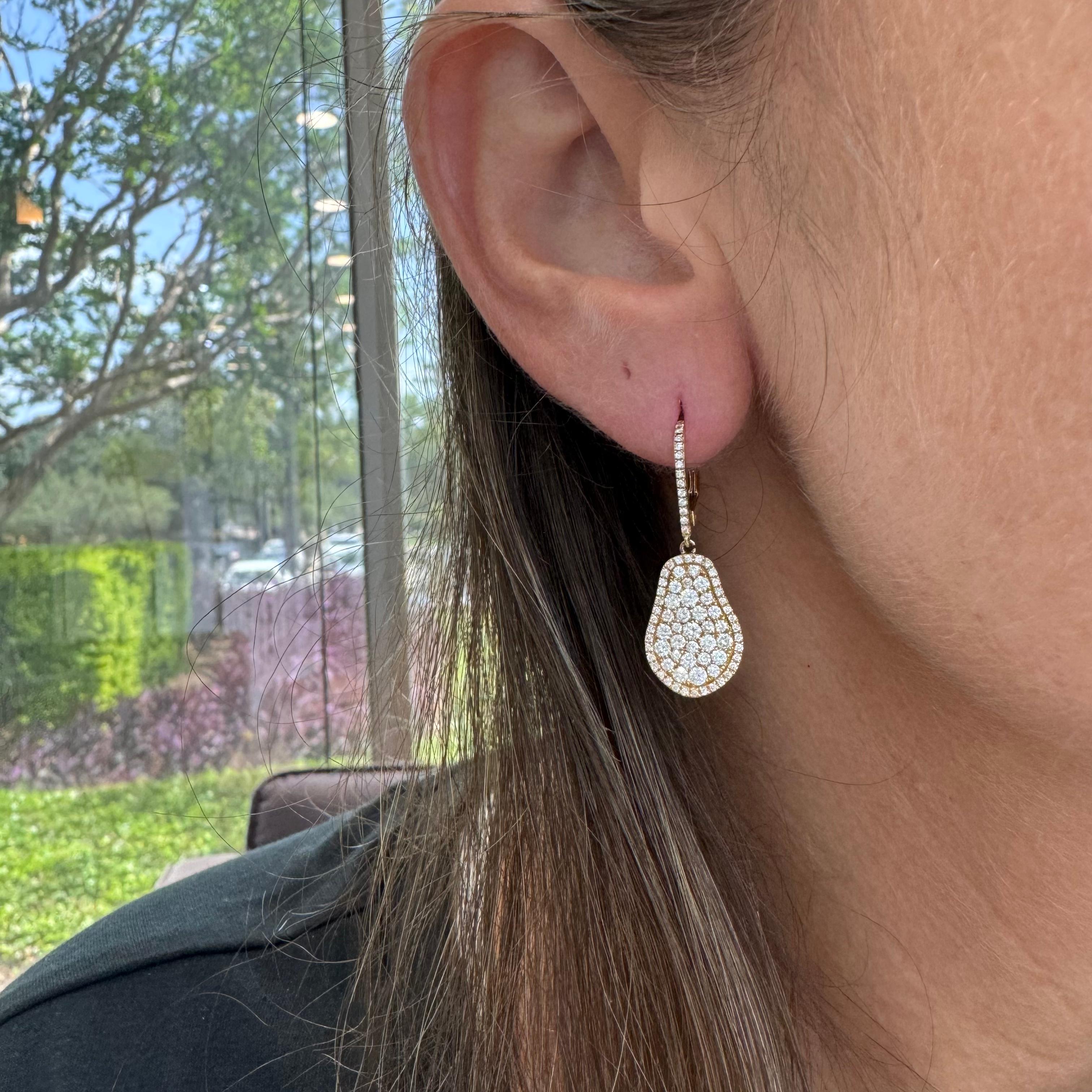 Damen 14K Gelbgold Pavé-Diamant-Tropfen-Ohrringe mit Tropfen 1