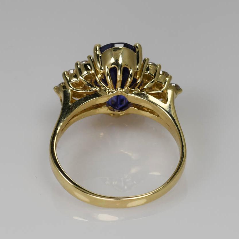 14k Yellow Gold Sapphire & Diamond Ring, 4.86ct .50tdw, 4.9g GIA  In Excellent Condition For Sale In Laguna Beach, CA