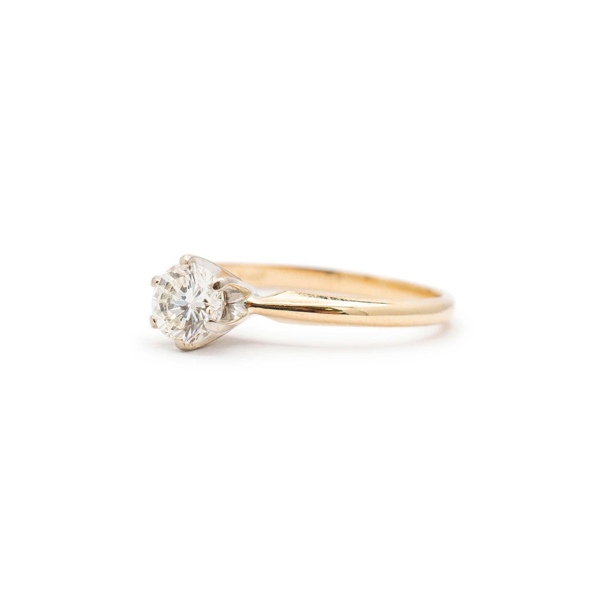Round Cut Ladies 14K Yellow Gold Solitaire Diamond Engagement Ring For Sale