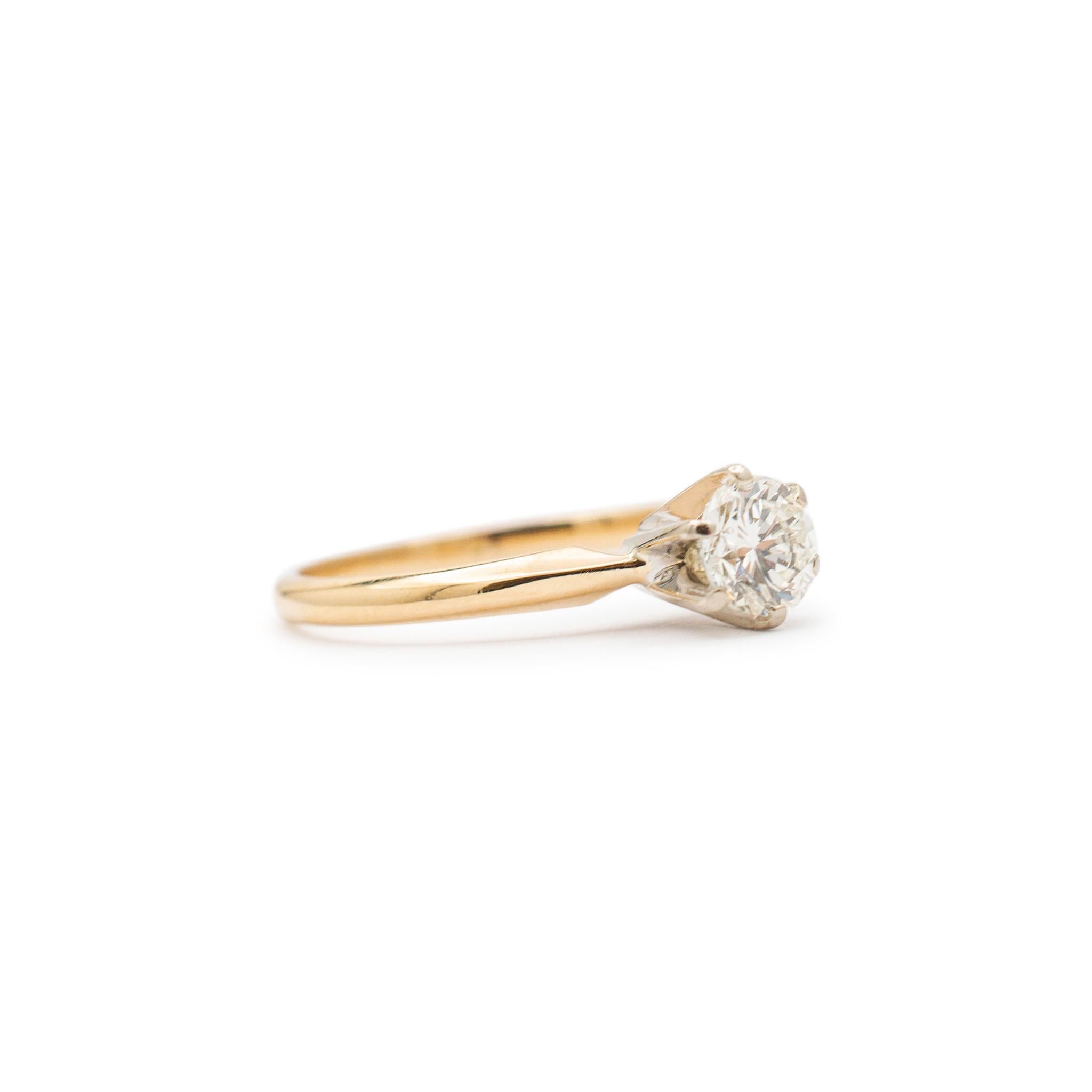 Ladies 14K Yellow Gold Solitaire Diamond Engagement Ring In Excellent Condition For Sale In Houston, TX