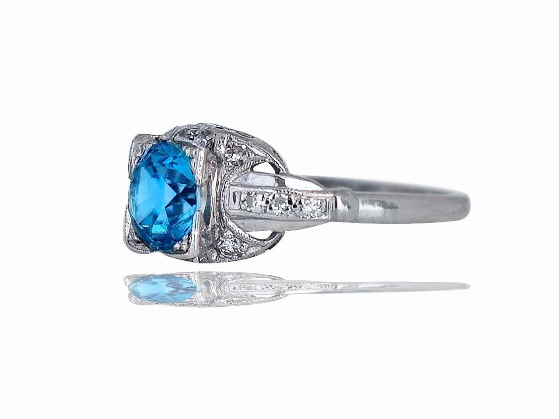 Old European Cut Ladies 1.5 Carat Art Deco Platinum Blue Zircon Ring