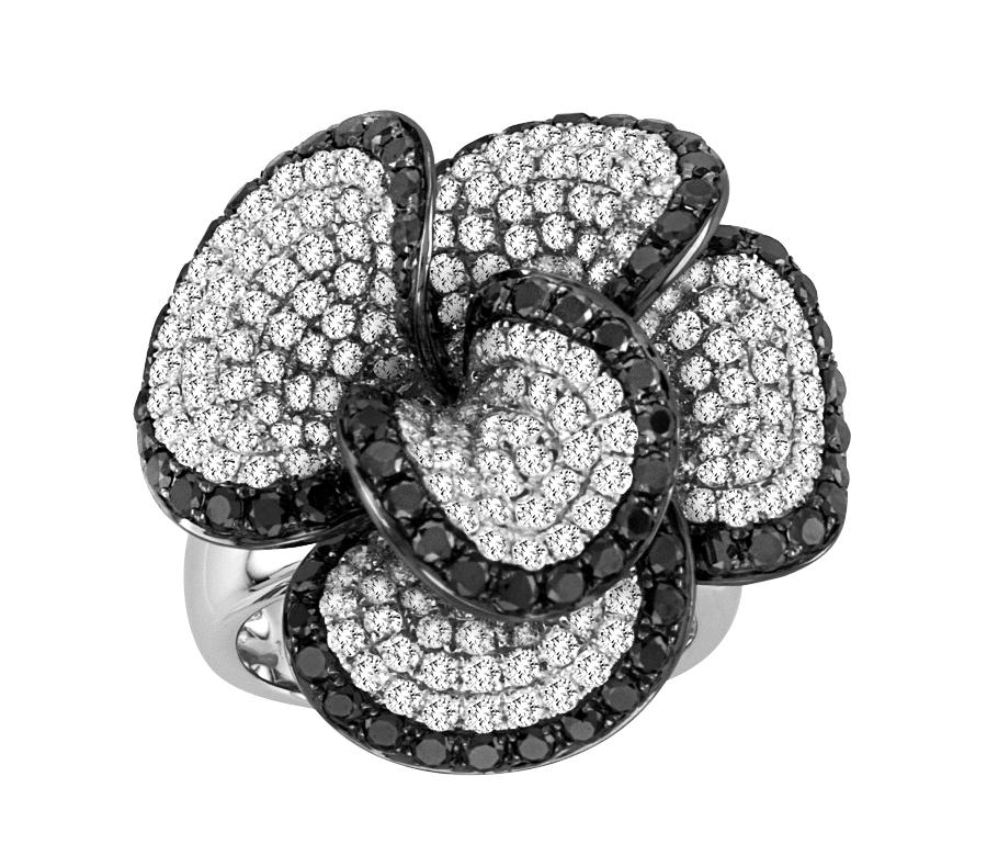 This Ladies 18k White Gold Black Diamonds Flower Ring has 1.56 carats of perfectly Matched Black Diamond and 1.31 carats of Diamonds. 