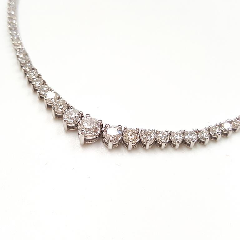 Federal Ladies 18 Karat White Gold Diamond Tennis Necklace For Sale