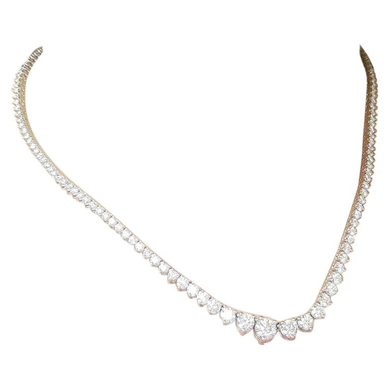 Ladies 18 Karat White Gold Diamond Tennis Necklace For Sale
