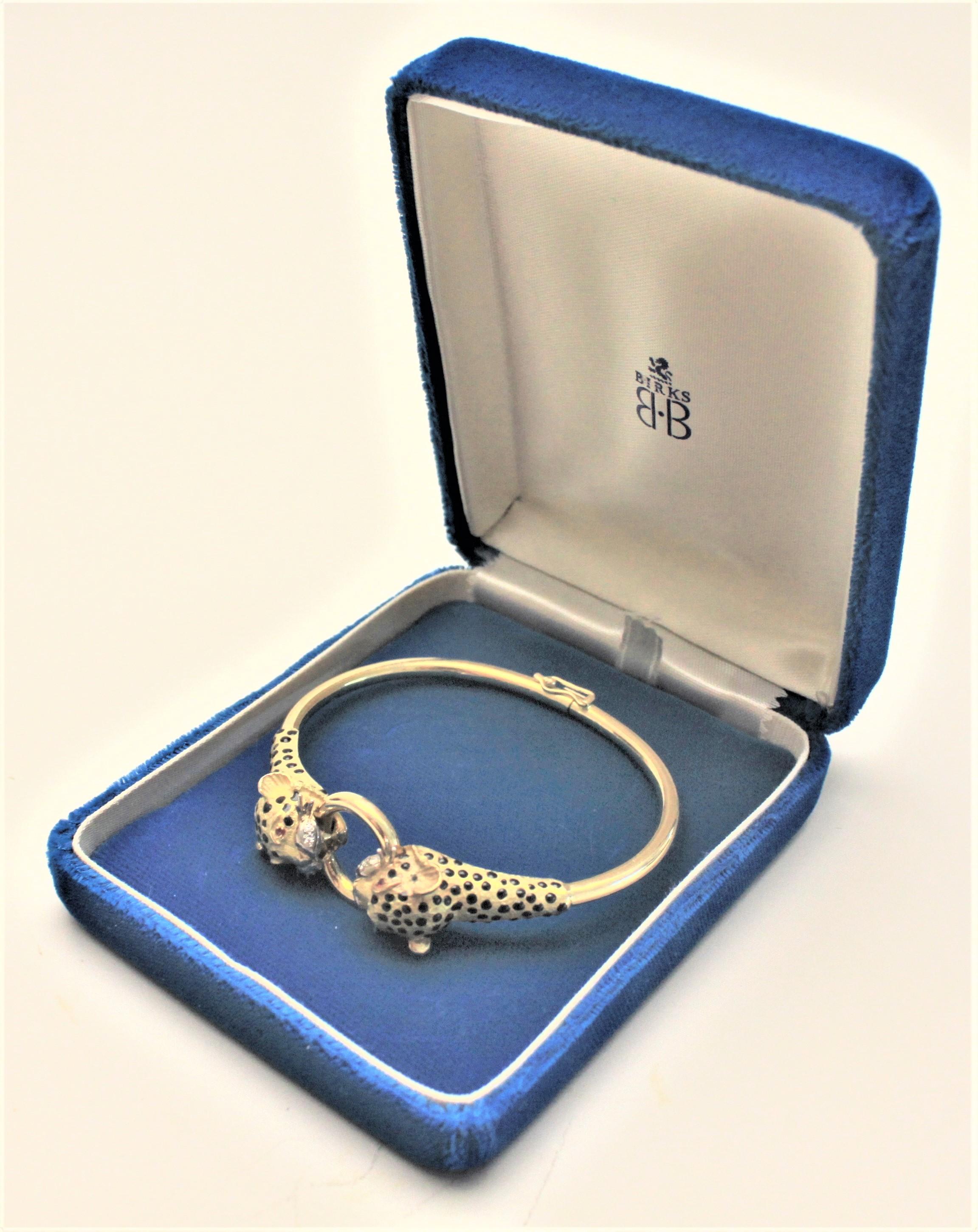 Modern Ladies 18-Karat Yellow Gold Figural Cheetah Cuff Bracelet with Diamond Accents