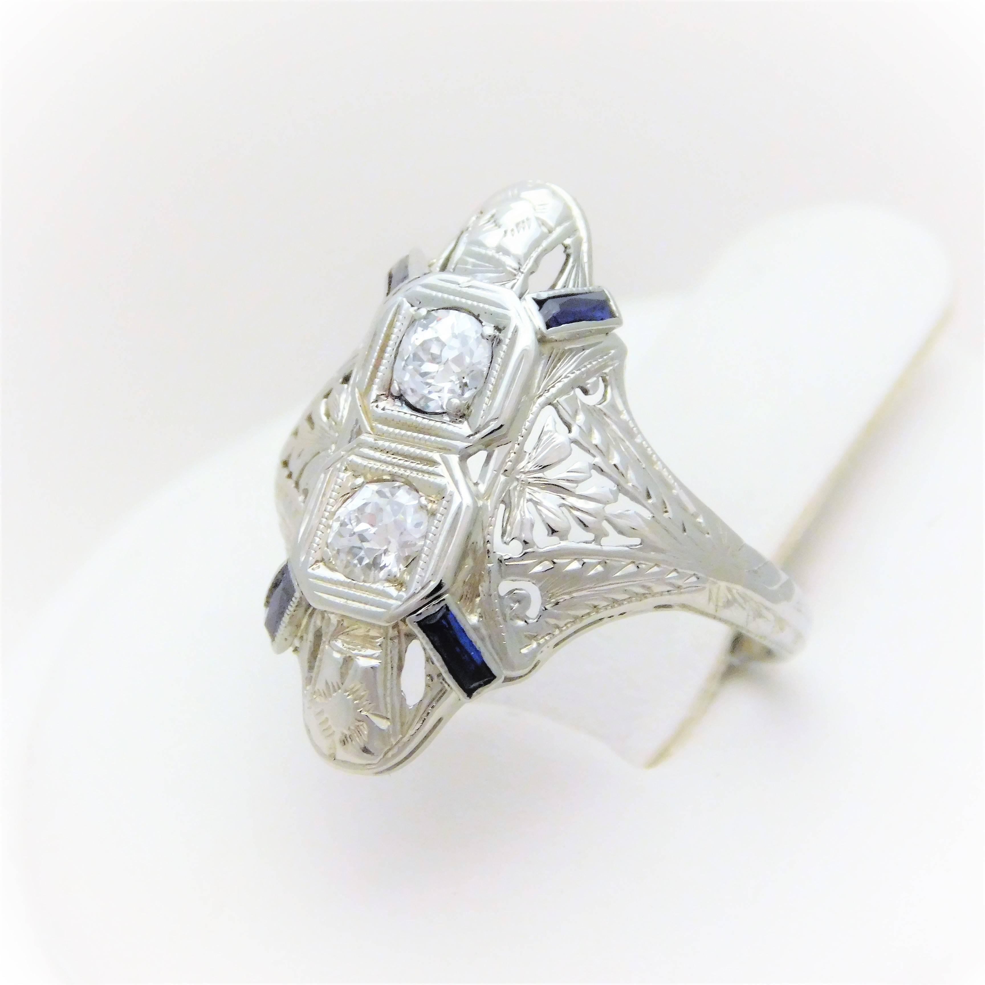 Women's Ladies’ 18k Late Victorian “Shield Ring” with Sapphires and Old Mine-cut Diamond For Sale