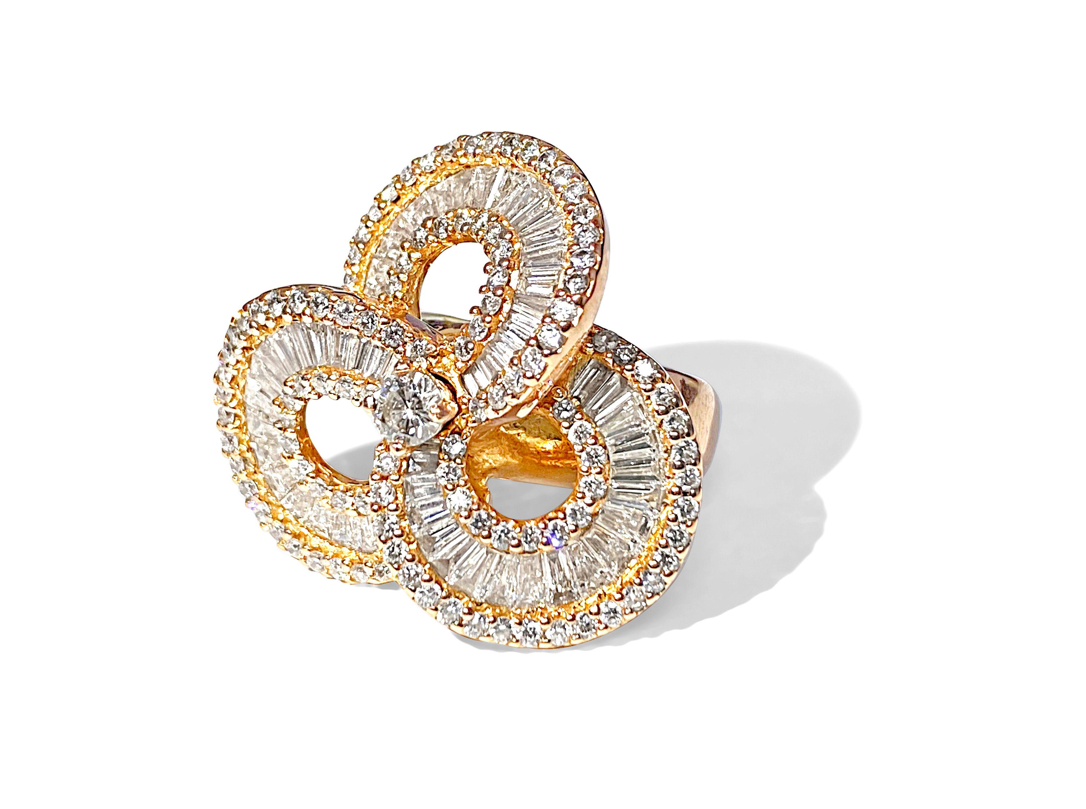 Baguette Cut Ladies 18K Rose Gold, 5.00ct VS Diamond Cluster Ring For Sale