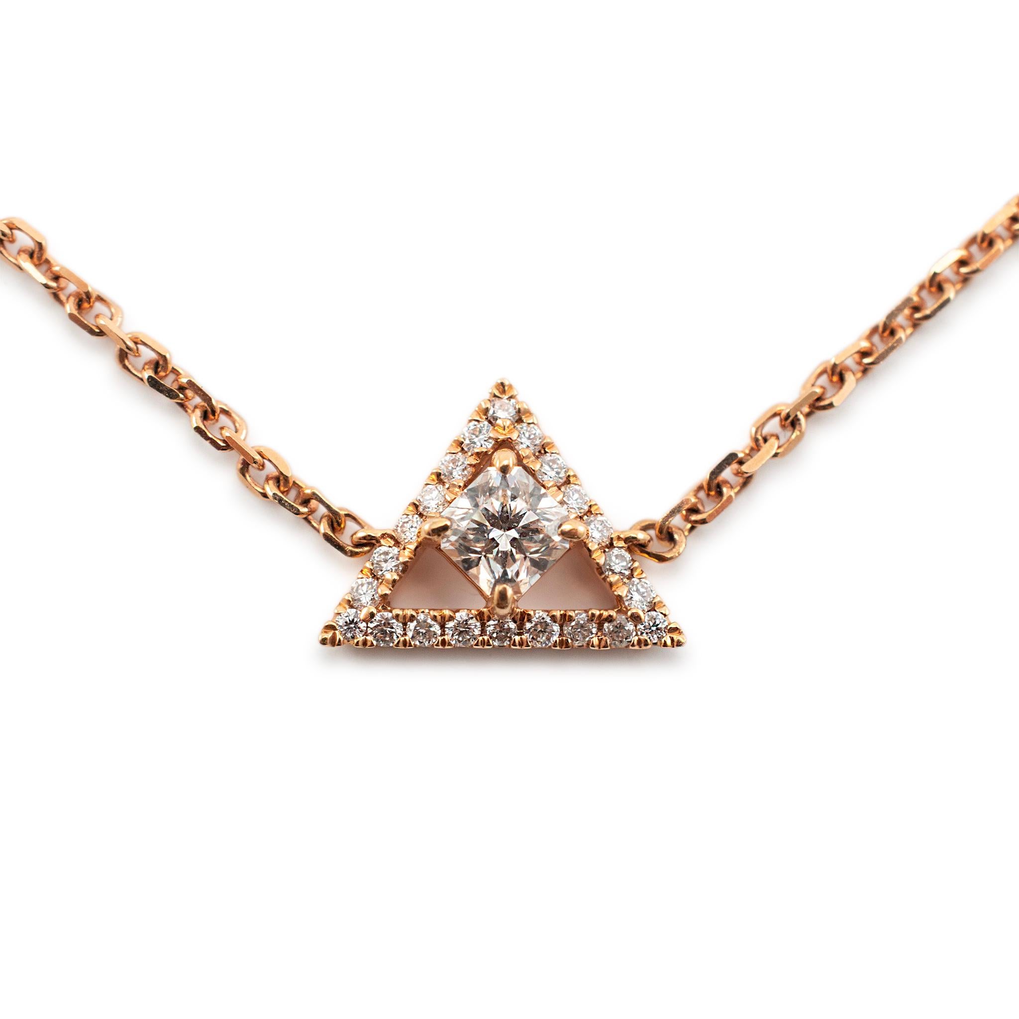 Geschlecht: Damen

Metall Typ: 18K Rose Gold

Kettenbreite: 1.45 mm

Gewicht: 2.86 Gramm

Diamant-Gliederarmband aus 18K Rose Gold.  Das Metall wurde getestet und es wurde festgestellt, dass es sich um 18 Karat Roségold handelt. Graviert mit 