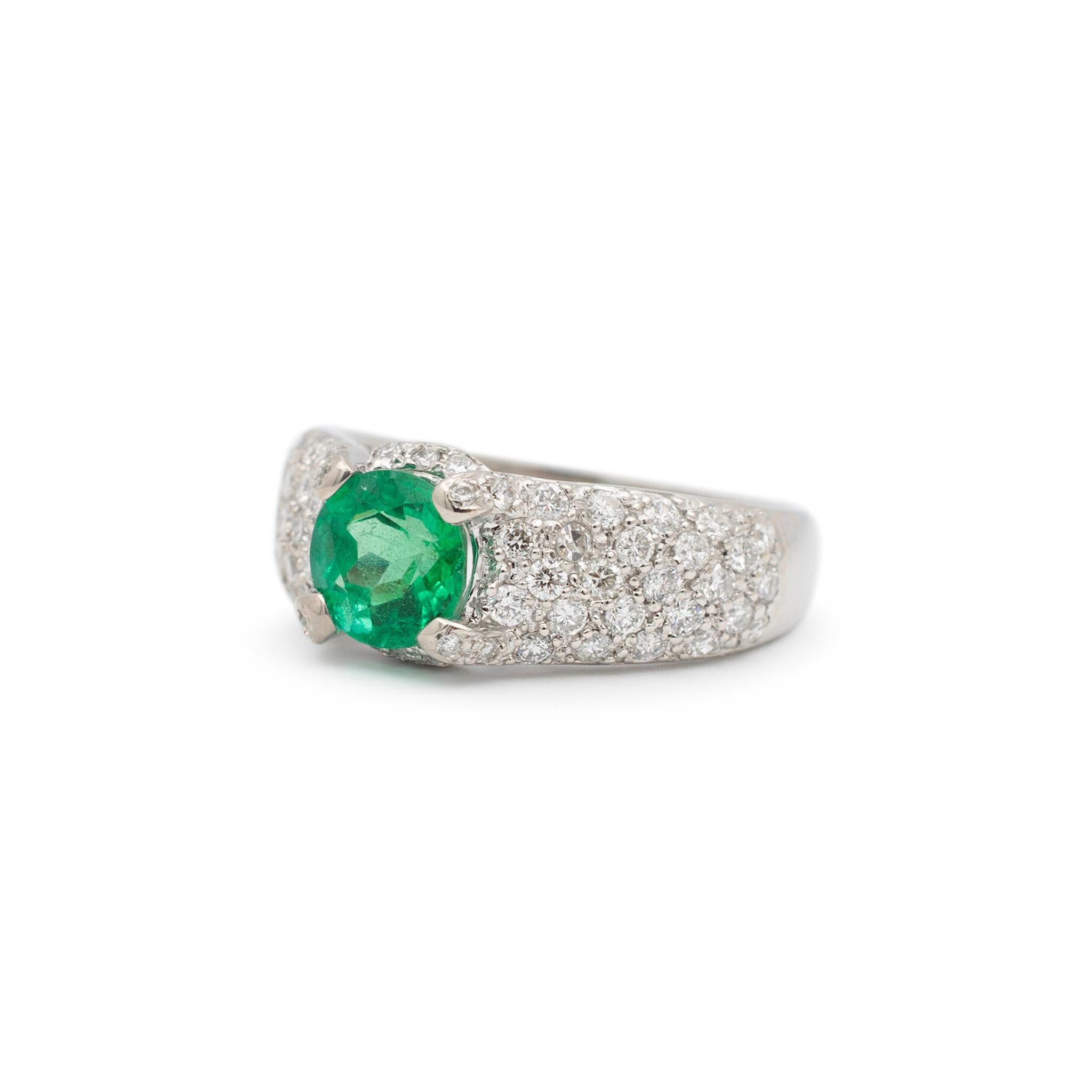 Round Cut Ladies 18K White Gold 1.28CT. Emerald Pave Diamond Cocktail Ring For Sale