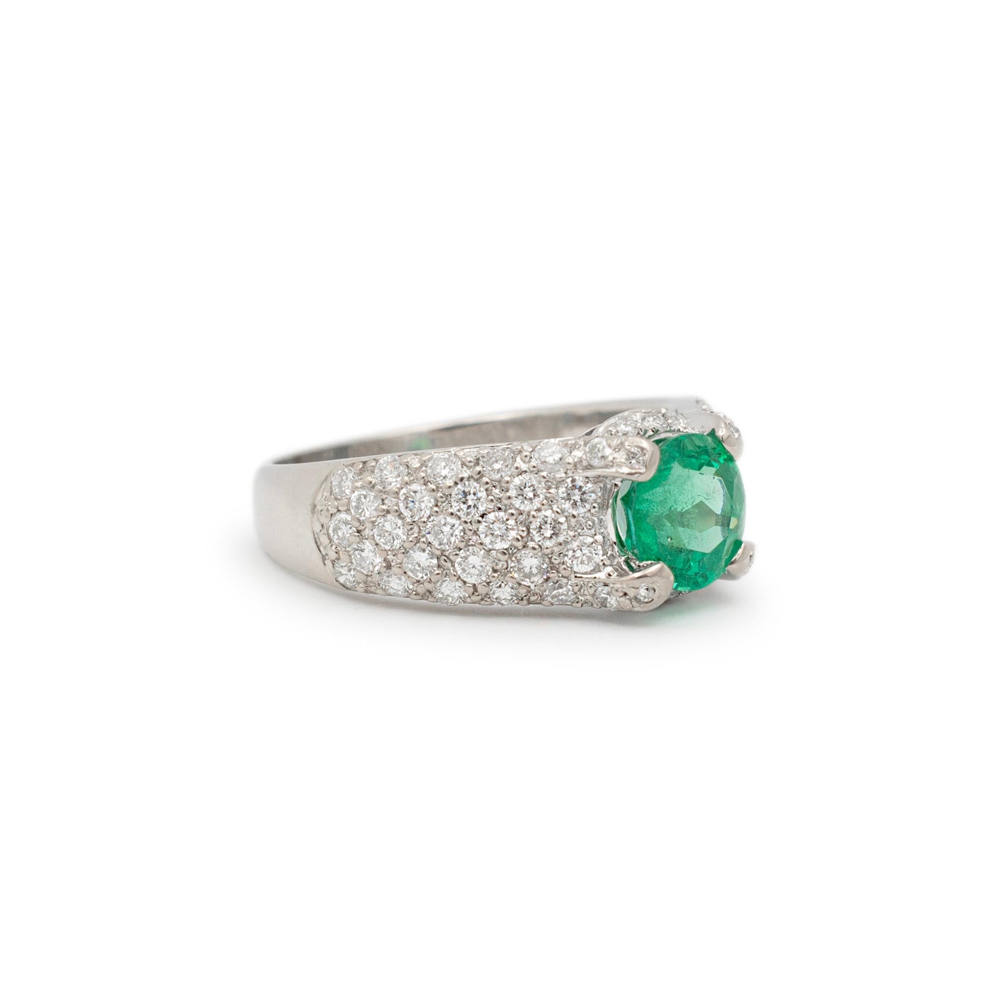 Ladies 18K White Gold 1.28CT. Emerald Pave Diamond Cocktail Ring In Excellent Condition For Sale In Houston, TX
