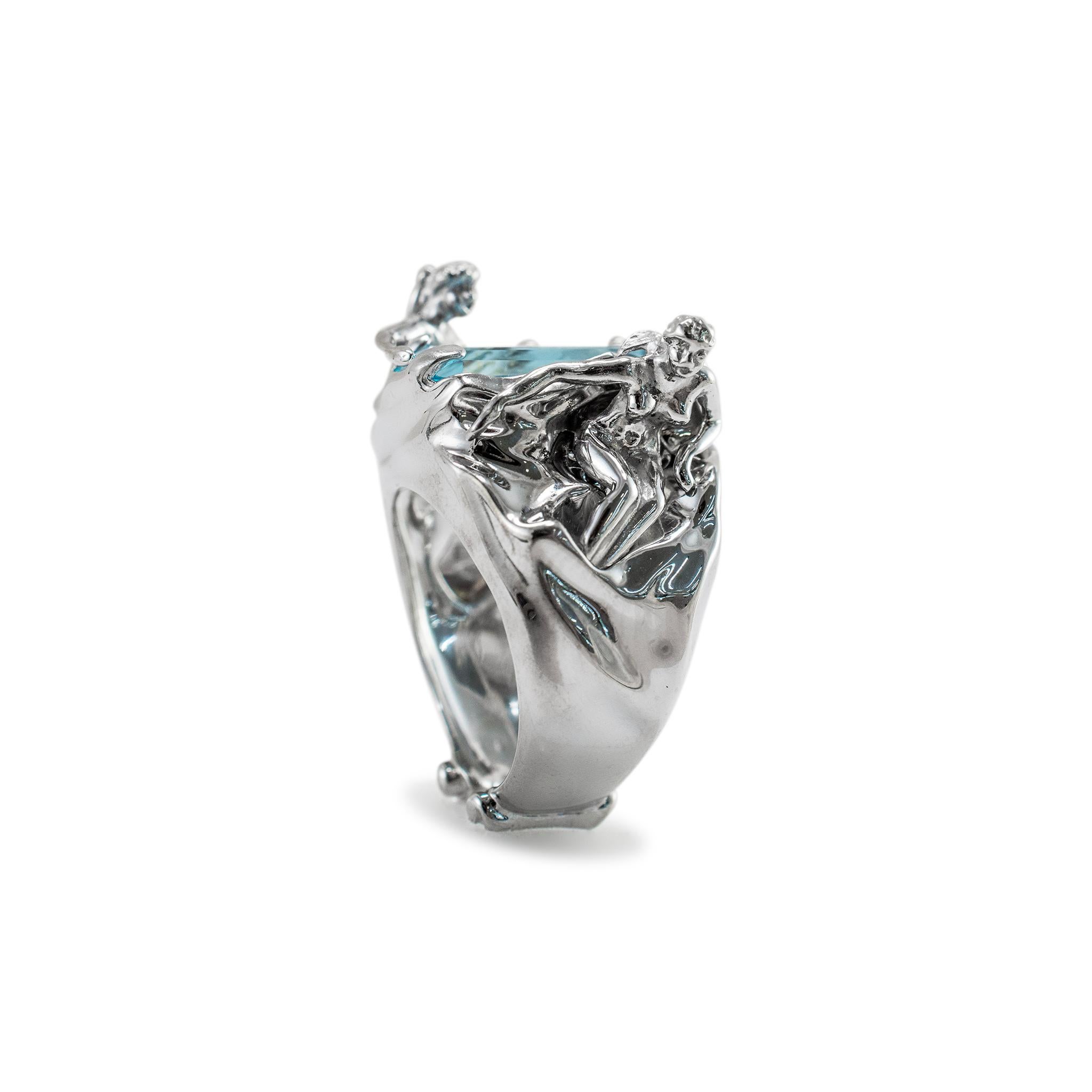 Ladies 18K White Gold 7.44ct Blue Topaz Gothic Cocktail Cuff Ring Corte esmeralda en venta