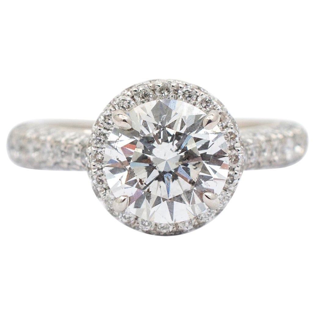 Anillo de compromiso con halo de diamantes en oro blanco de 18 quilates para mujer
