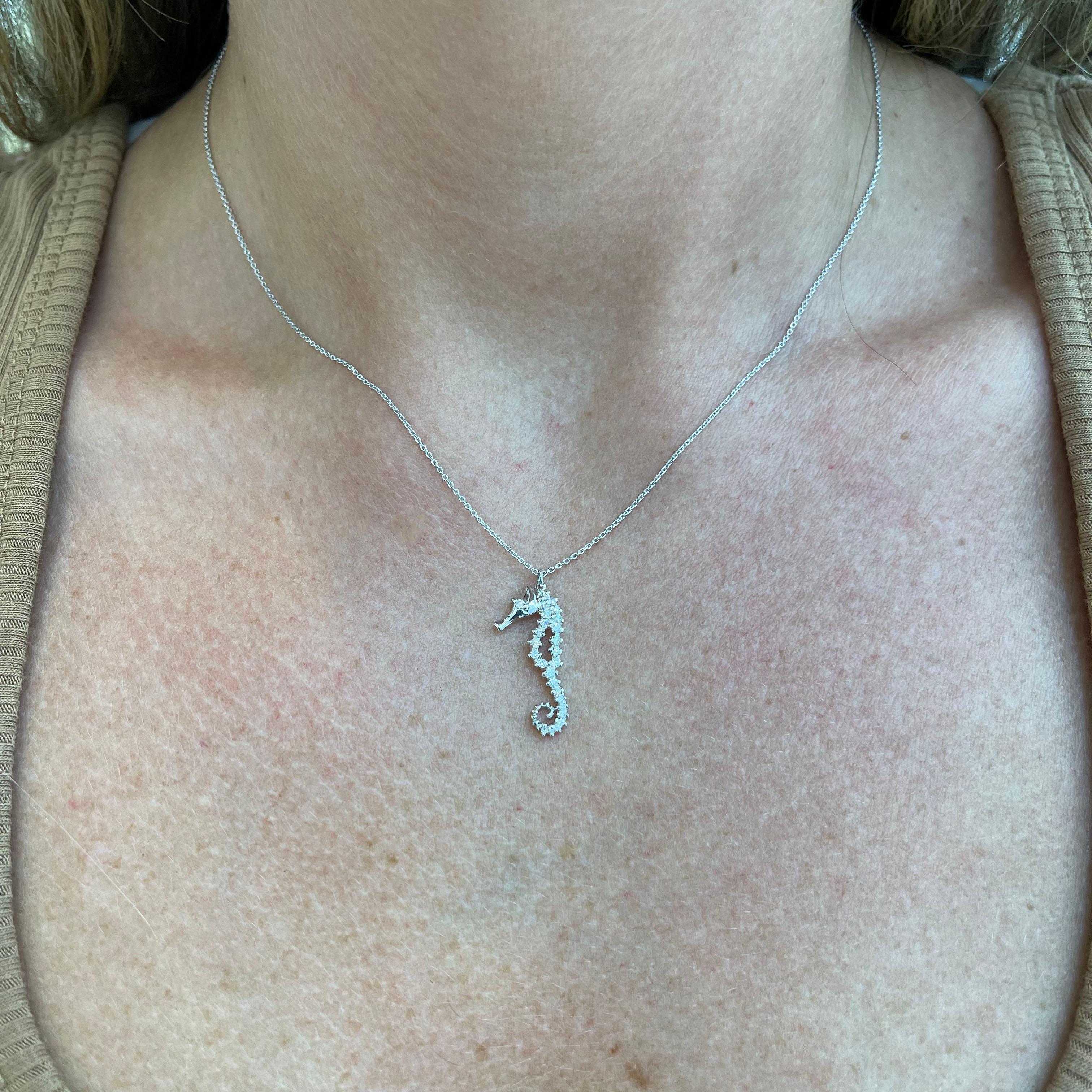Ladies 18k White Gold Cluster Diamond Seahorse Pendant Necklace For Sale 2