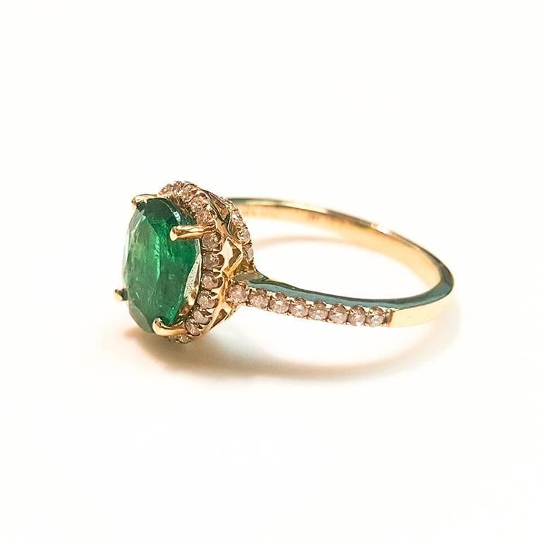 This Ladies 18k White Gold Emerald and Diamond Ring has 1.63 carats of Emerald and 0.38 carats of Diamonds. 
