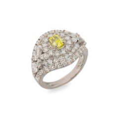 Ladies 18k White Gold Gia Certified Fancy Vivid Green-Yellow Cocktail Ring