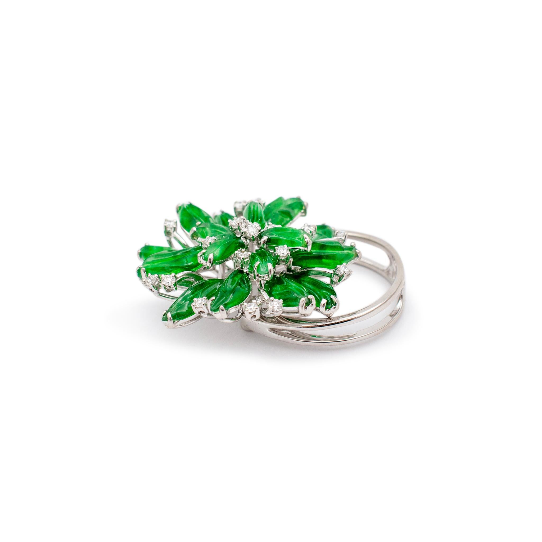 Ladies 18K White Gold Leaf Shaped Jade & Round Diamond Cocktail Ring/Pendant For Sale 1