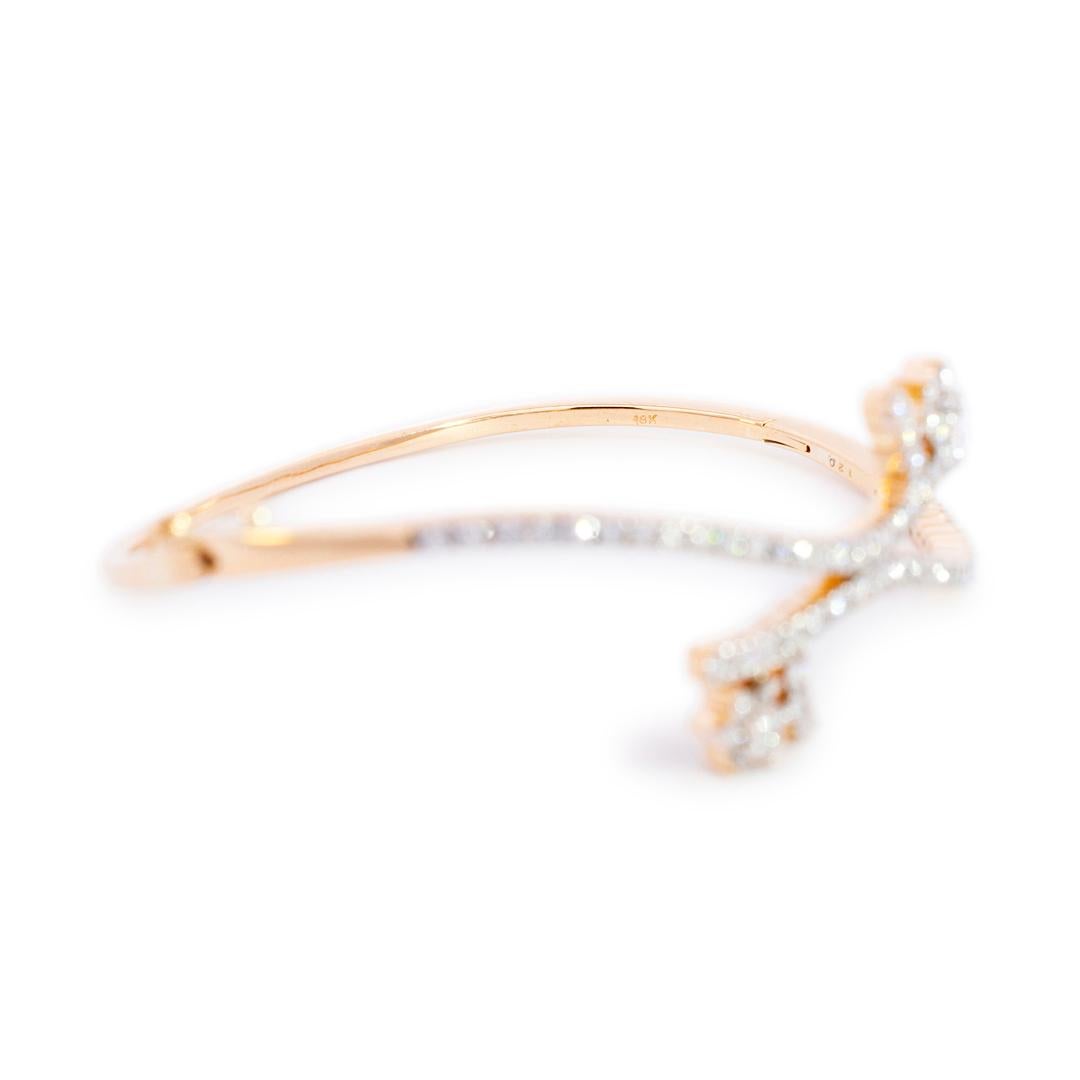 Bracelet jonc à fleurs en or jaune 18 carats avec diamants 1,01 carat, pour femmes Excellent état - En vente à Houston, TX