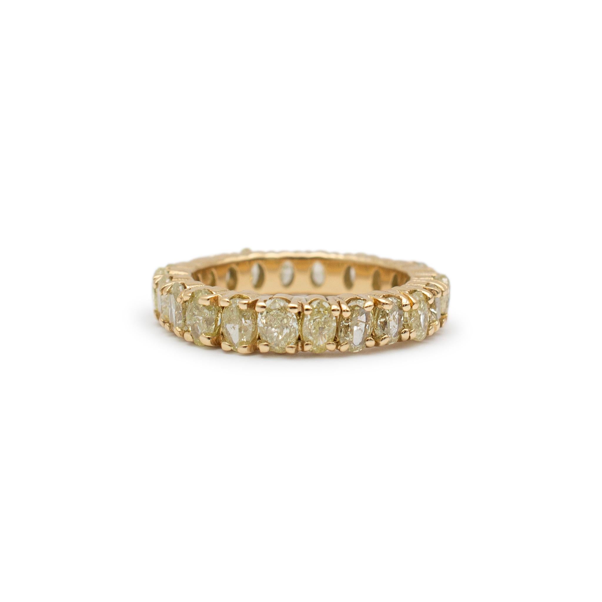 Gender: Ladies

Metal Type: 18K Yellow Gold

Ring Size: 6

Width: 4.00 mm

Weight: 5.95 grams
One ladies 18K Yellow Gold oval diamond wedding band. The metal was tested and determined to be 18K yellow gold. In excellent condition.

Pre-owned. Might