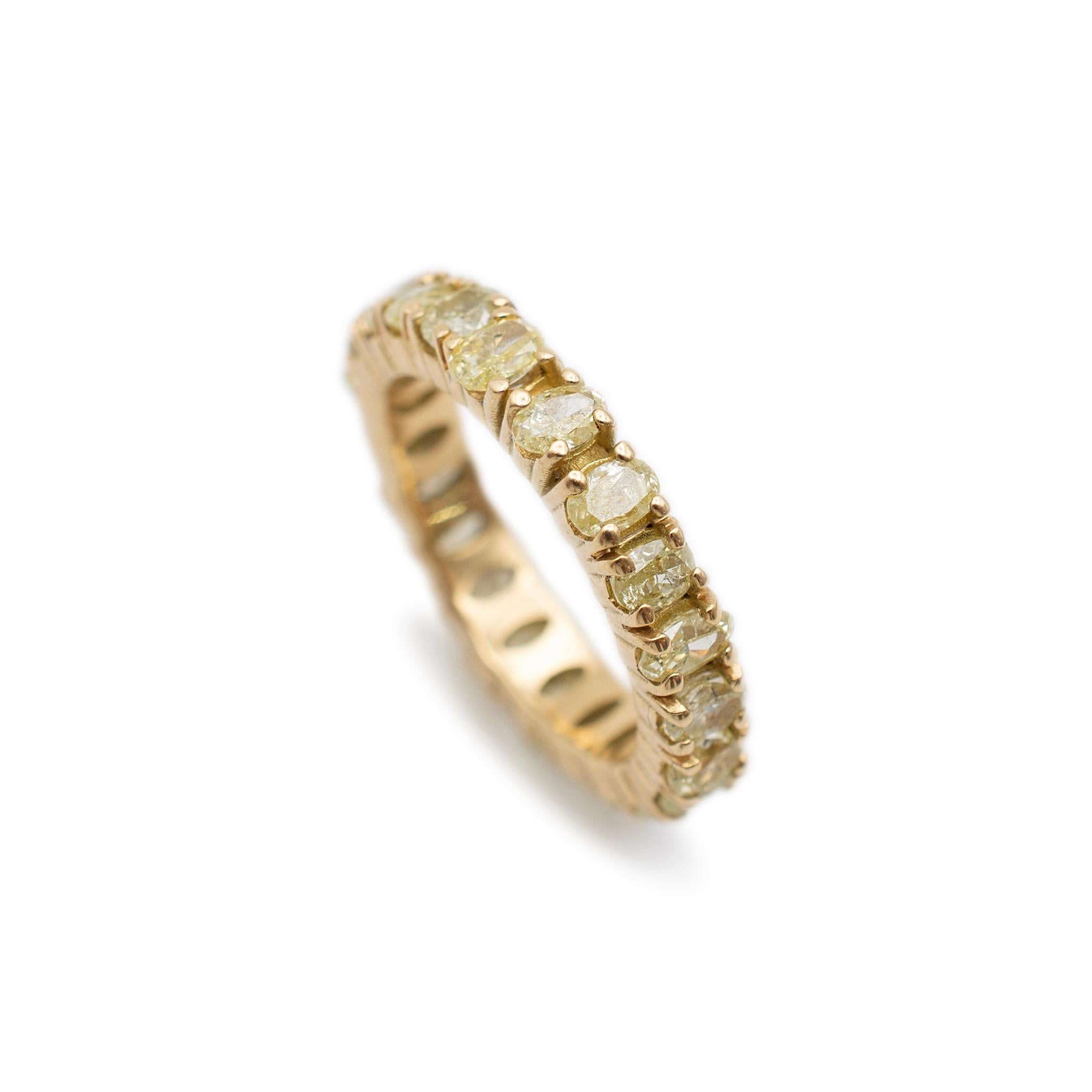 Oval Cut Ladies 18K Yellow Gold Oval Yellow 2.33ct Diamond Full Eternity Wedding Band For Sale