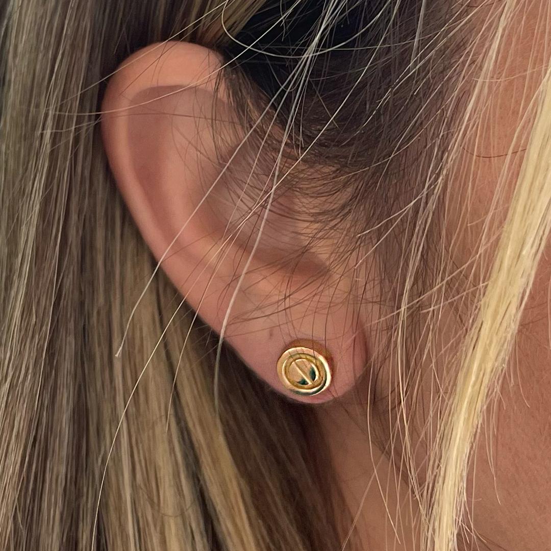 Ladies 18K Yellow Gold Stud Earrings 4
