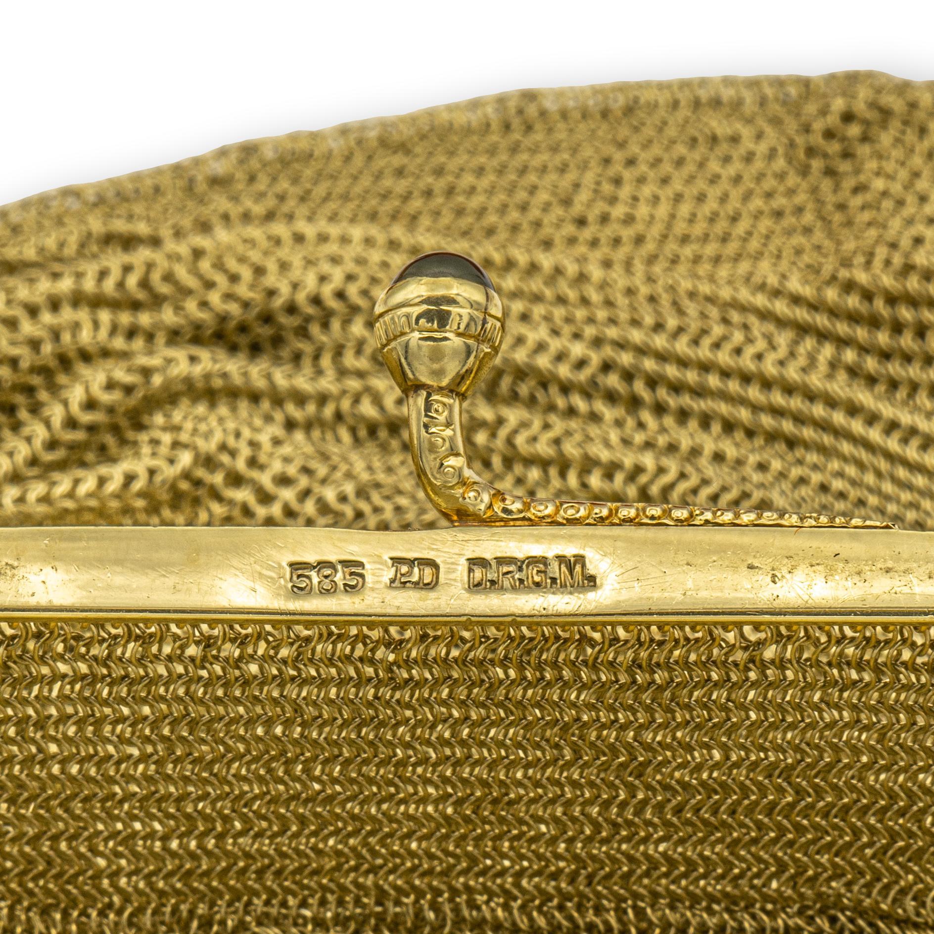 Art Deco Ladies Antique 14 Karat Yellow Gold Mesh Knit Purse, 20th Century 151.4 Grams
