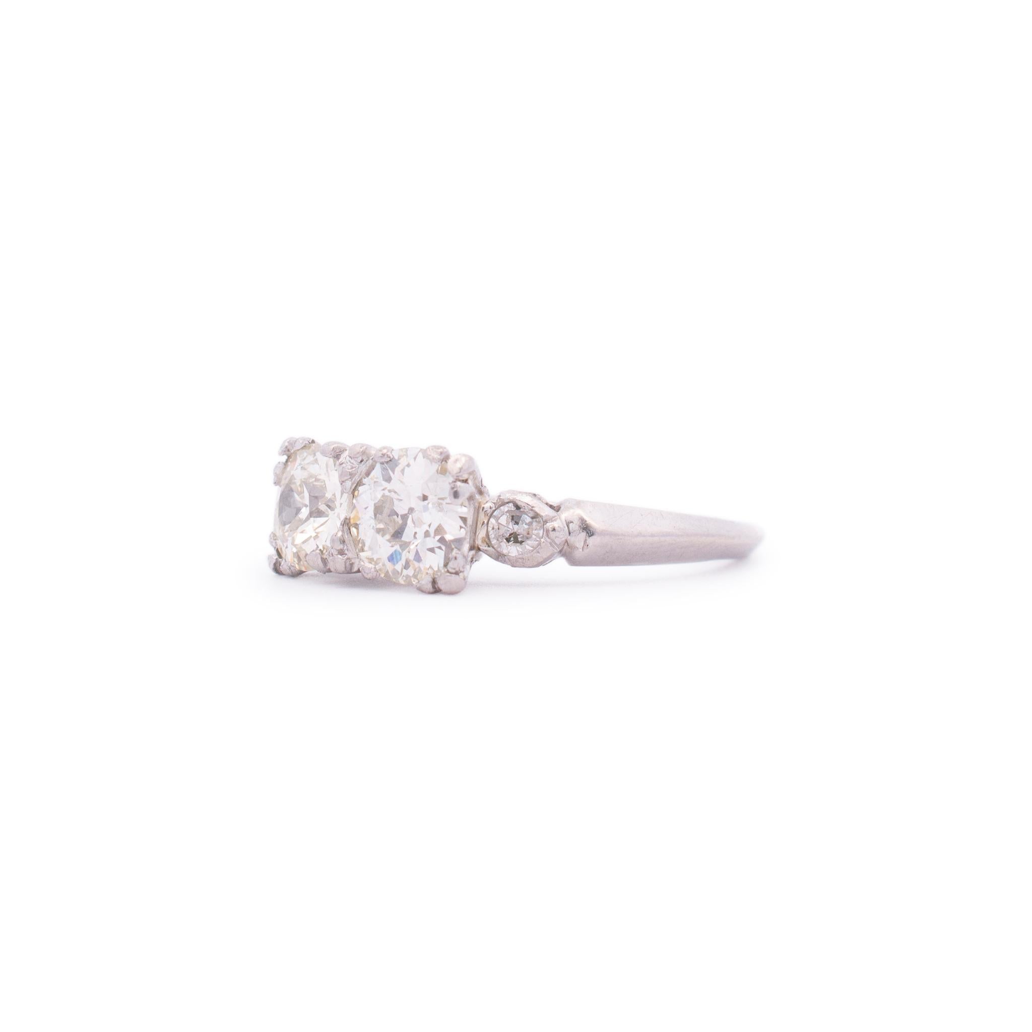 Ancienne bague Art Déco pour femme en platine avec deux pierres en diamants « Old Europeans » (Old Europeans) Excellent état à Houston, TX