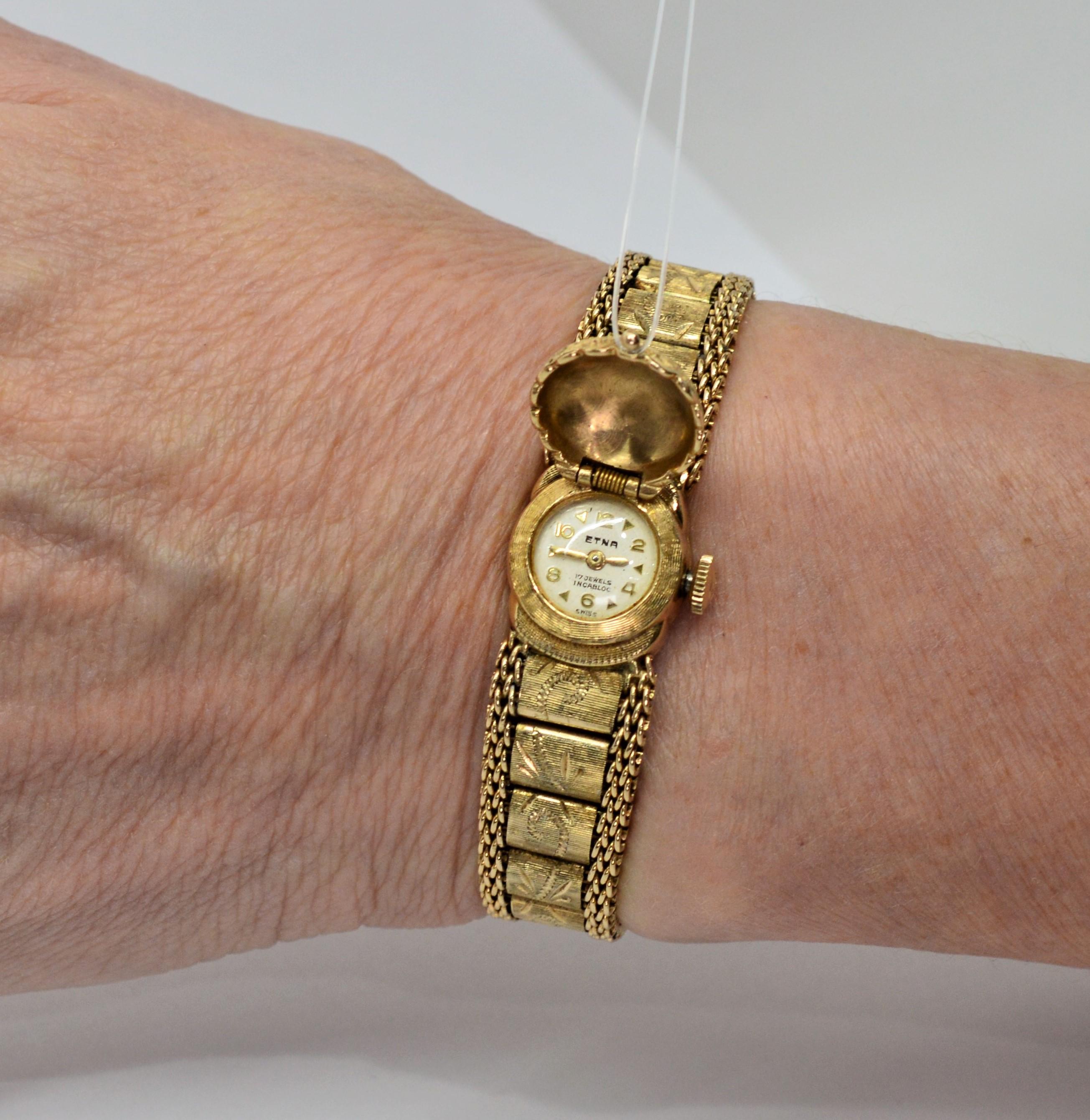 Ladies Antique Engraved 14 Karat Yellow Gold Swiss Watch Bracelet For Sale 4